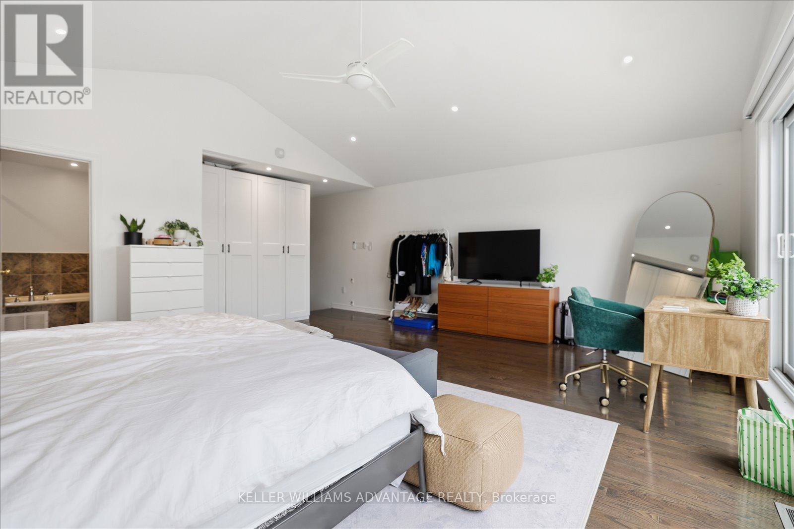 Main - 40 Sarah Ashbridge Avenue, Toronto, Ontario  M4L 3Y9 - Photo 32 - E13426934