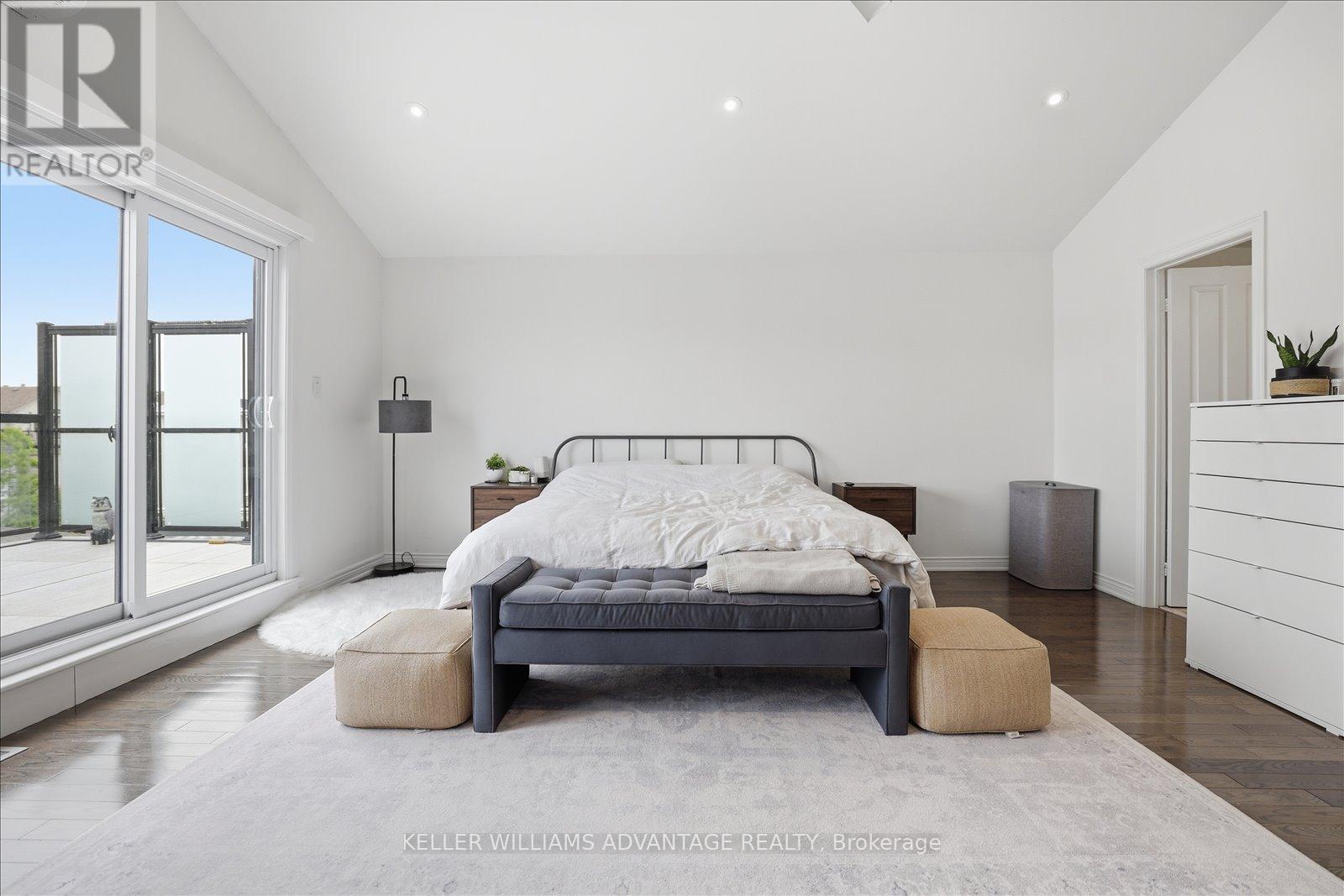 Main - 40 Sarah Ashbridge Avenue, Toronto, Ontario  M4L 3Y9 - Photo 33 - E13426934