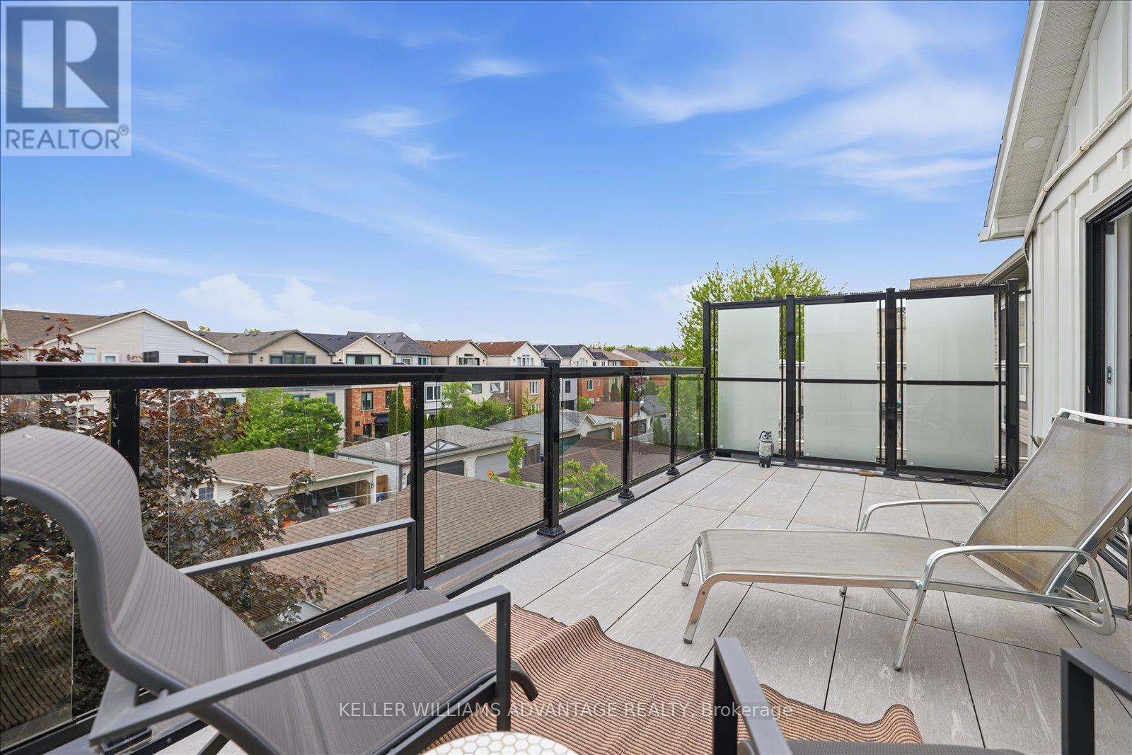 Main - 40 Sarah Ashbridge Avenue, Toronto, Ontario  M4L 3Y9 - Photo 39 - E13426934