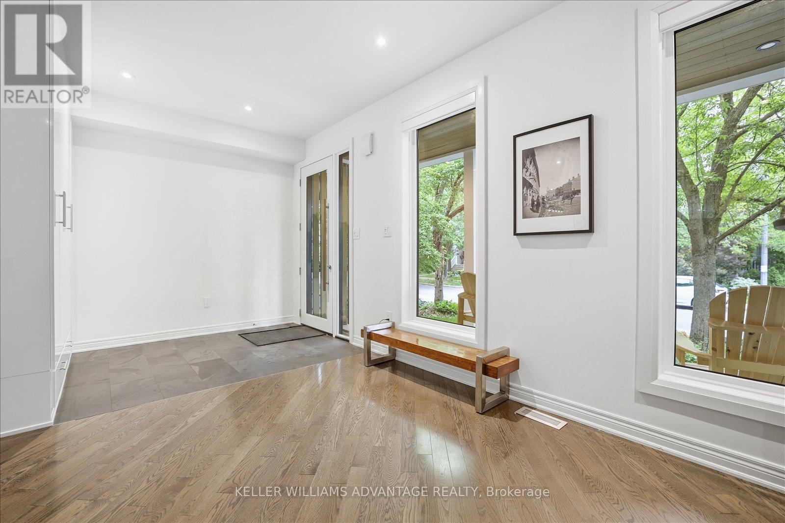 Main - 40 Sarah Ashbridge Avenue, Toronto, Ontario  M4L 3Y9 - Photo 4 - E13426934