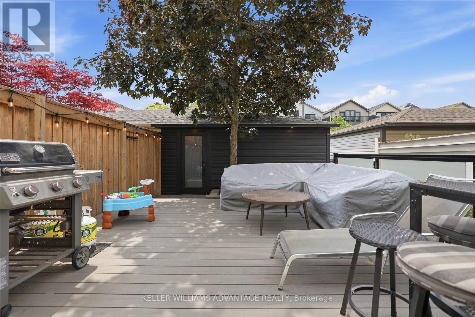 Main - 40 Sarah Ashbridge Avenue, Toronto, Ontario  M4L 3Y9 - Photo 40 - E13426934