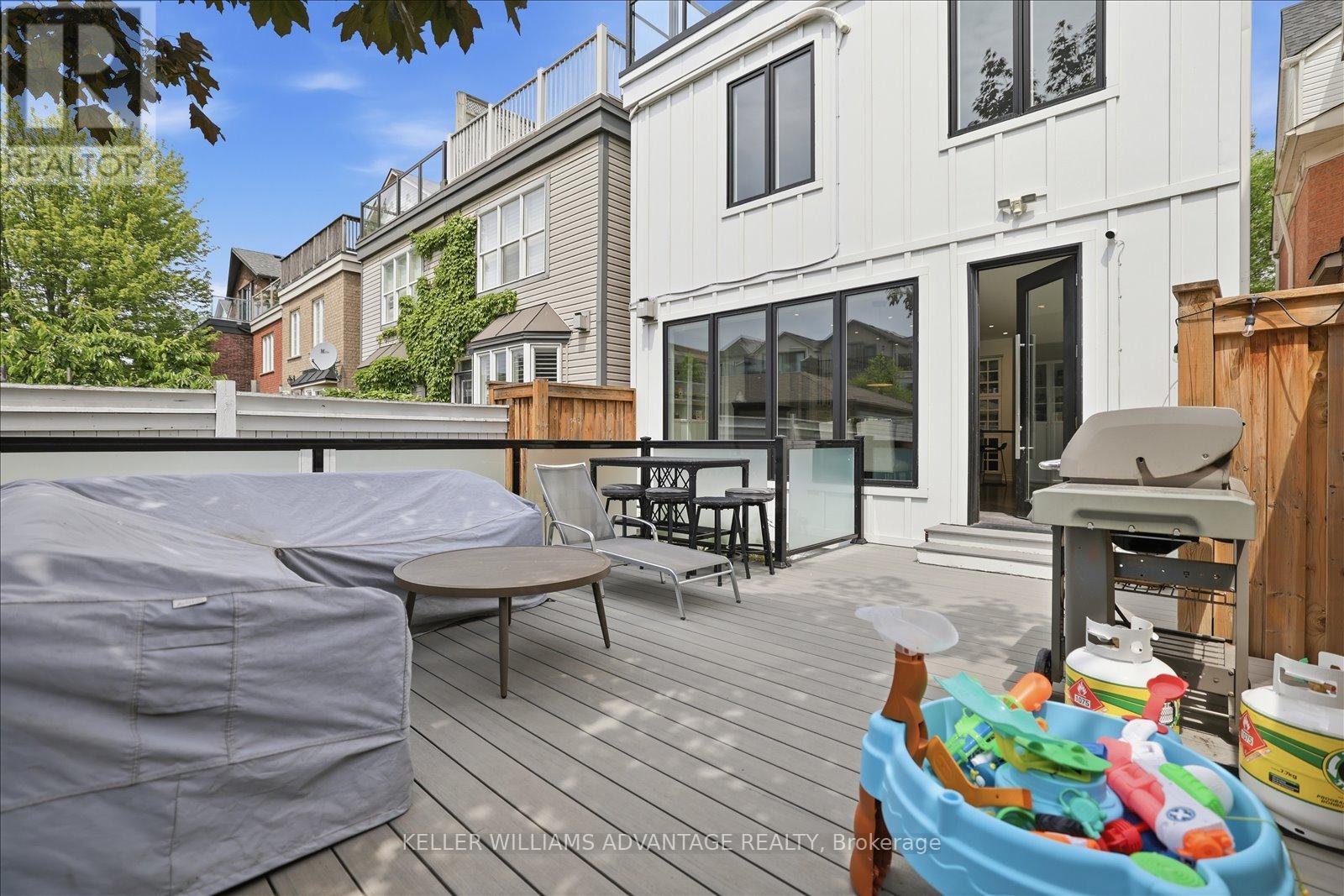 Main - 40 Sarah Ashbridge Avenue, Toronto, Ontario  M4L 3Y9 - Photo 42 - E13426934