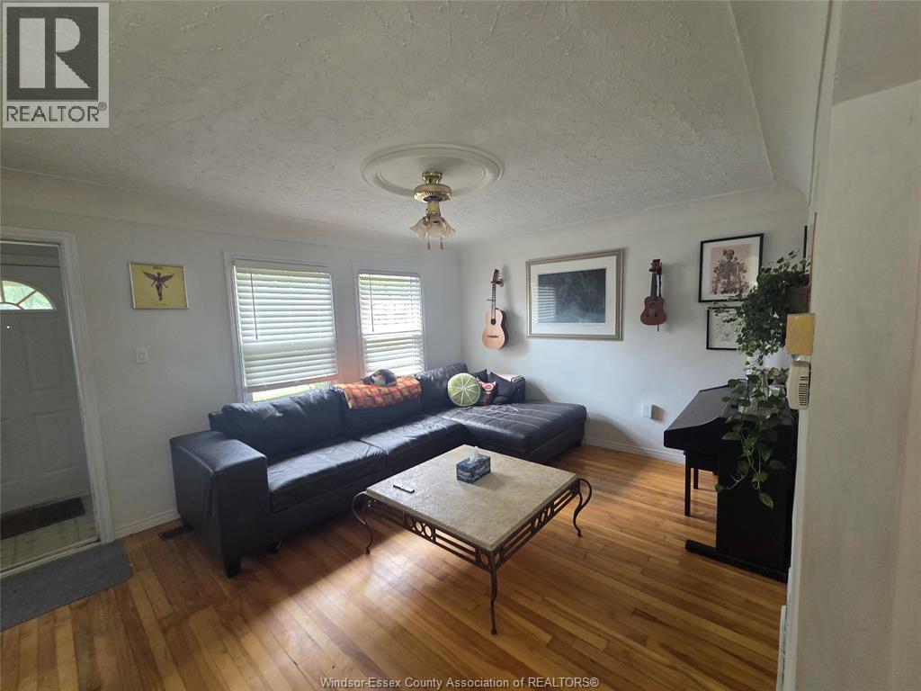 3425 Harris, Windsor, Ontario  N9C 1N6 - Photo 3 - 26013716