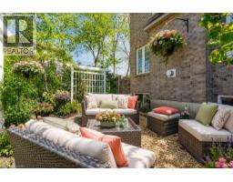 16 WESTRIDGE Drive, Hamilton, Ontario