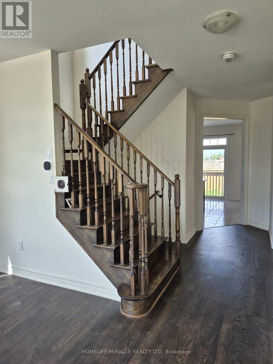 80 Truro Circle, Brampton, Ontario  L7A 4E5 - Photo 7 - W13426252