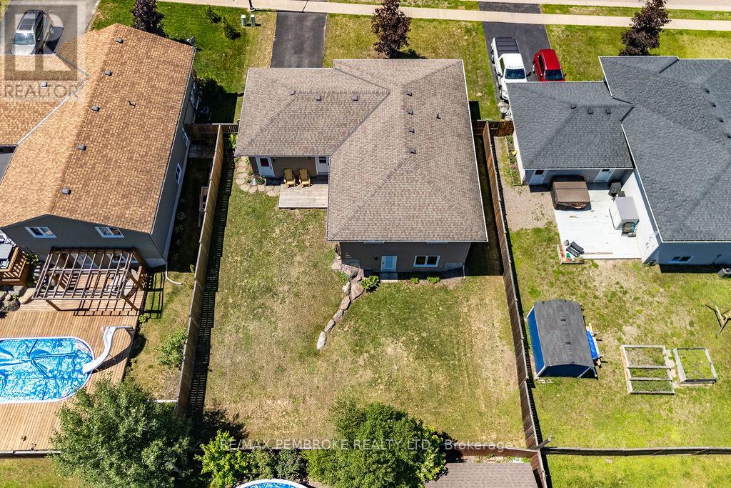 74 Oak Avenue, Petawawa, Ontario  K8H 0B5 - Photo 33 - X13427230