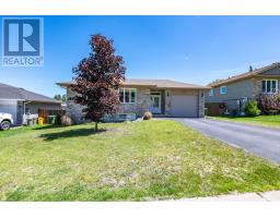 74 OAK AVENUE, Petawawa, Ontario