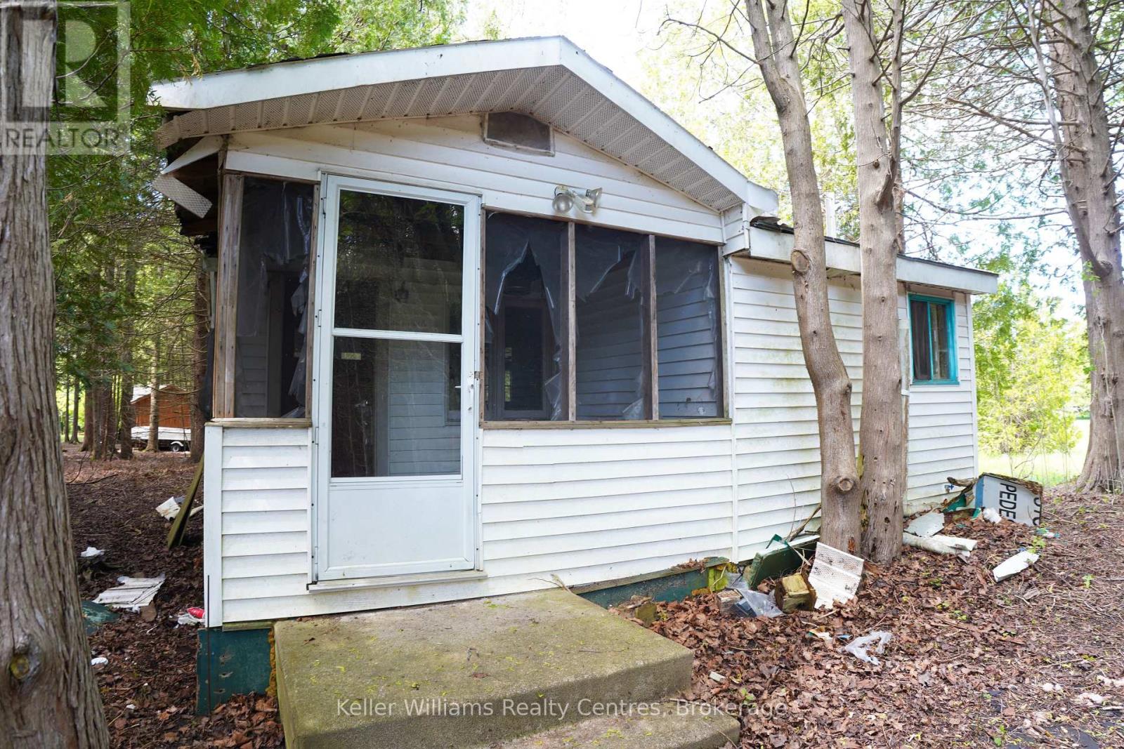 12 Isabella Street, South Bruce Peninsula, Ontario  N0H 2T0 - Photo 5 - X13427002