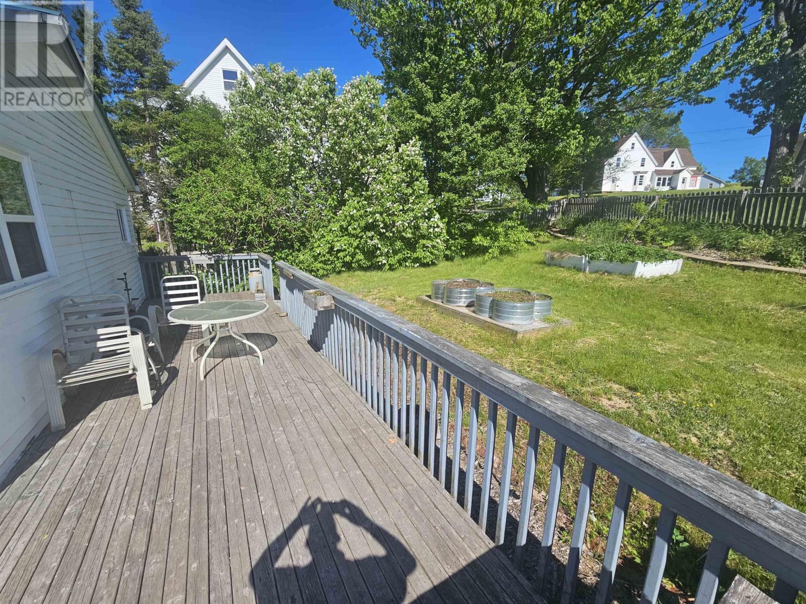 3 Beacon Street, Amherst, Nova Scotia  B4H 1P1 - Photo 8 - 202613970