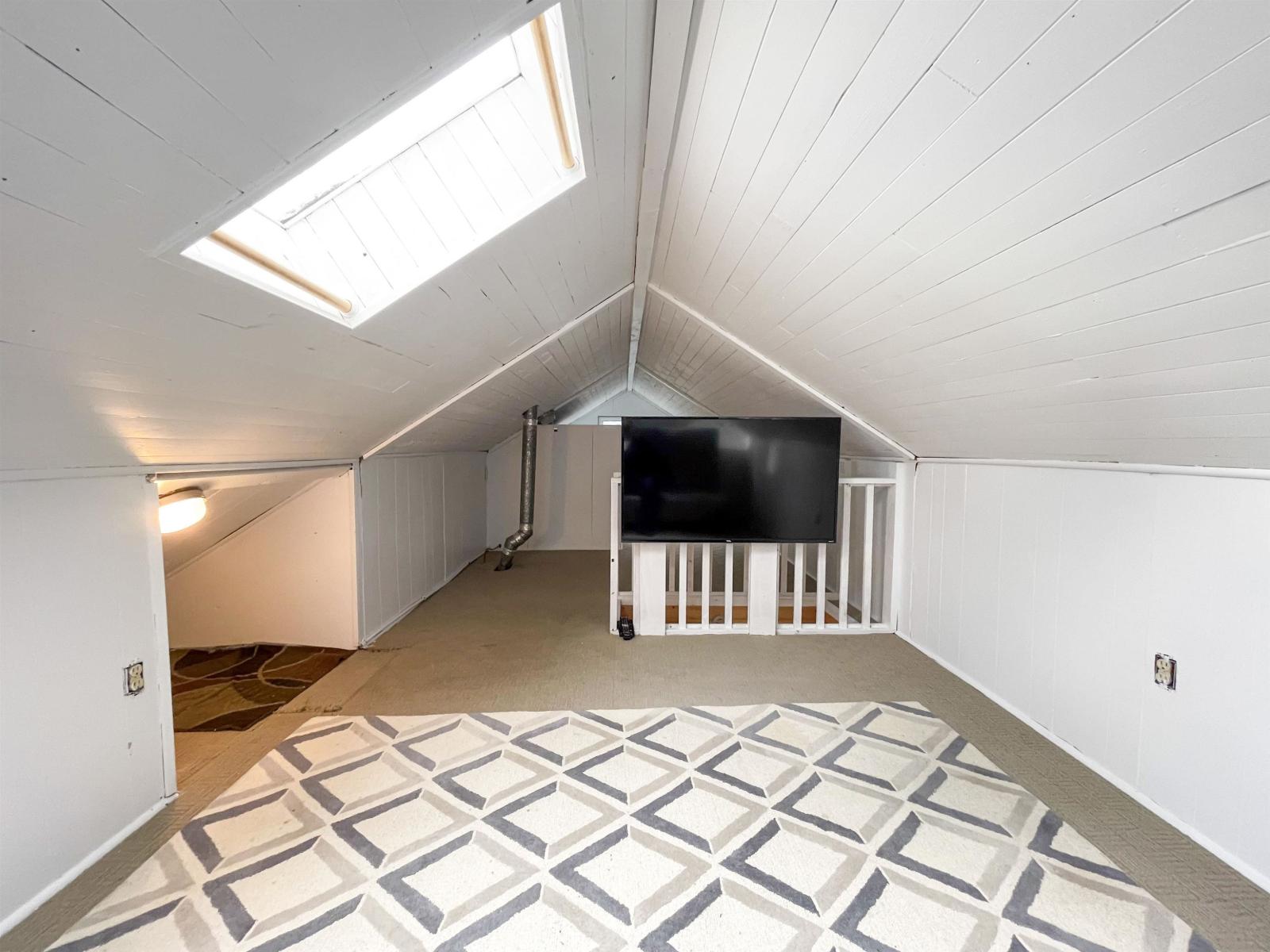 298 Hemlock Street, Cultus Lake North, Cultus Lake, British Columbia  V2R 4Y7 - Photo 6 - R3134537