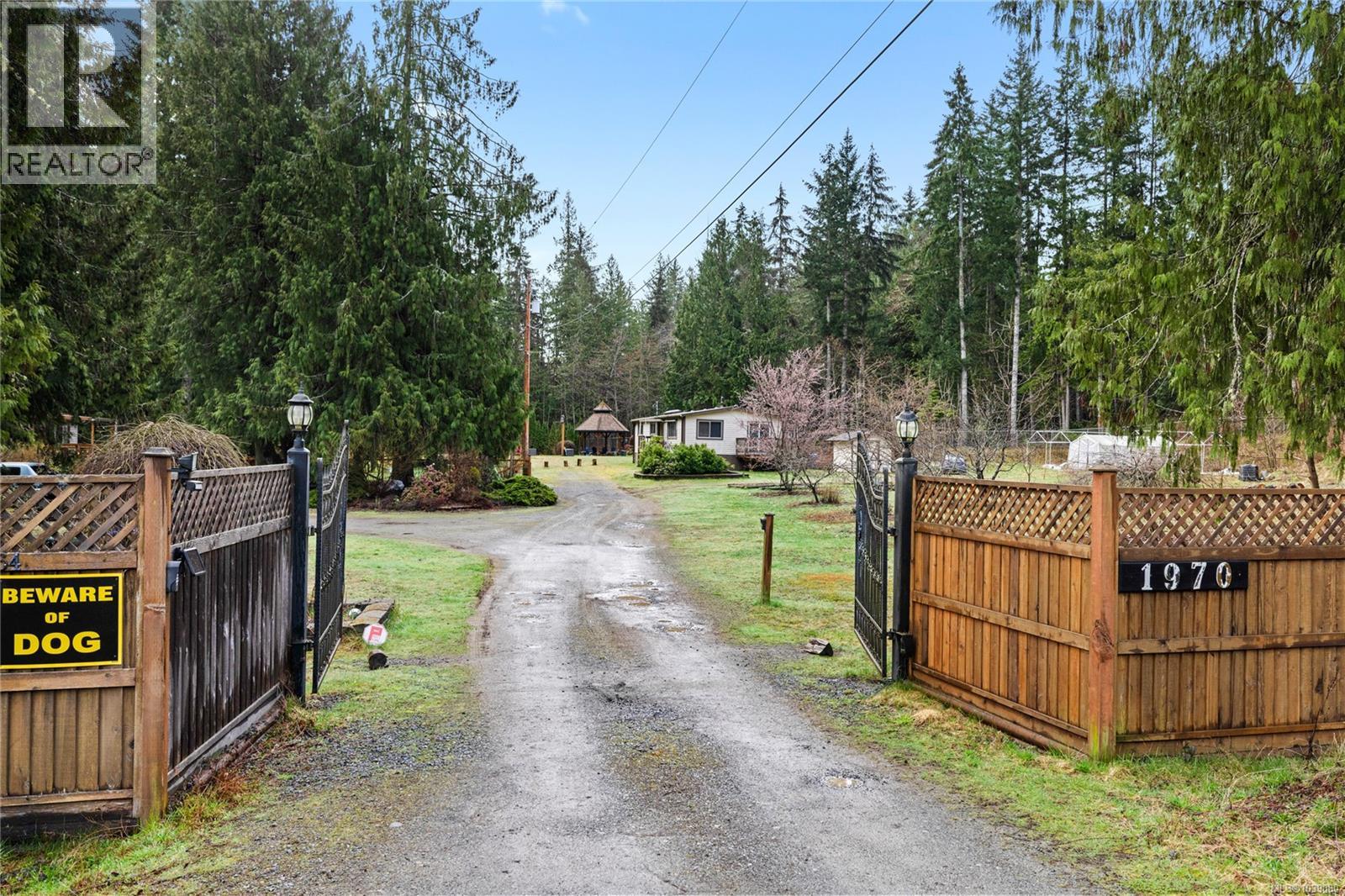 1964/1970 Errington Rd, Errington, British Columbia  V0R 1V0 - Photo 2 - 1039080