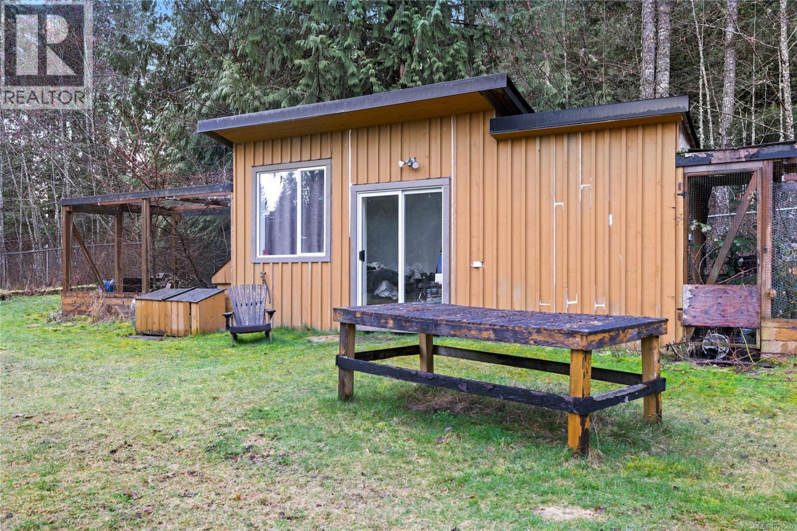 1964/1970 Errington Rd, Errington, British Columbia  V0R 1V0 - Photo 3 - 1039080