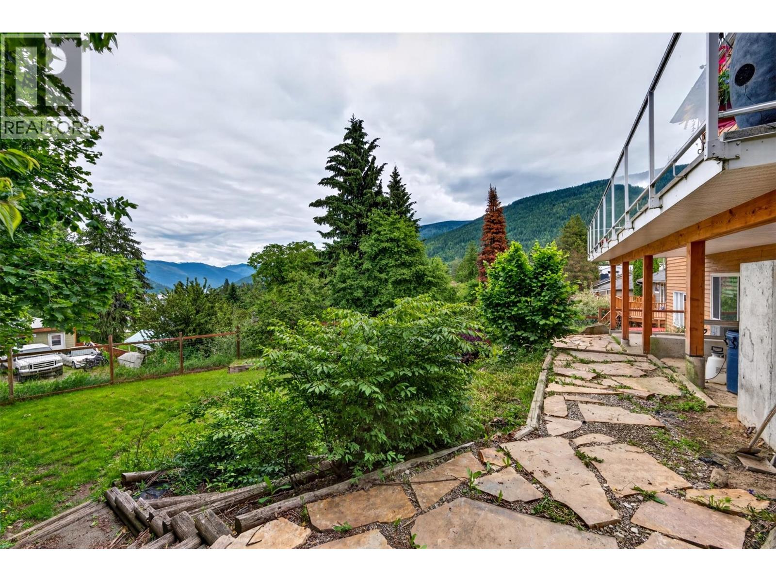 604 Innes Street W, Nelson, British Columbia  V1L 3J3 - Photo 63 - 10390315