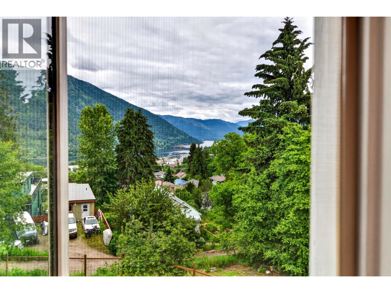 604 Innes Street W, Nelson, British Columbia  V1L 3J3 - Photo 57 - 10390315