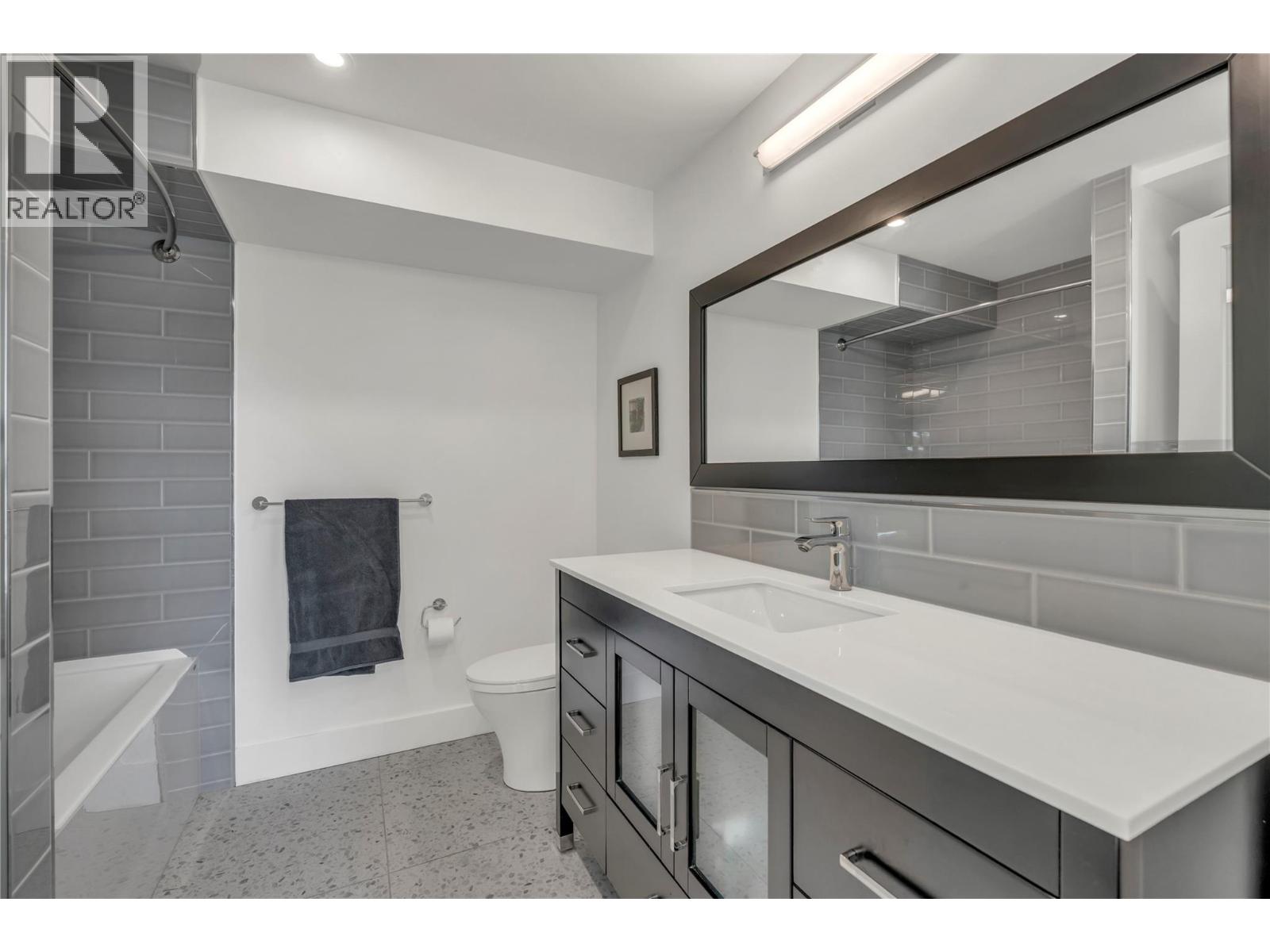 320 Parsons Road, Okanagan Falls, British Columbia  V0H 1R3 - Photo 46 - 10390476