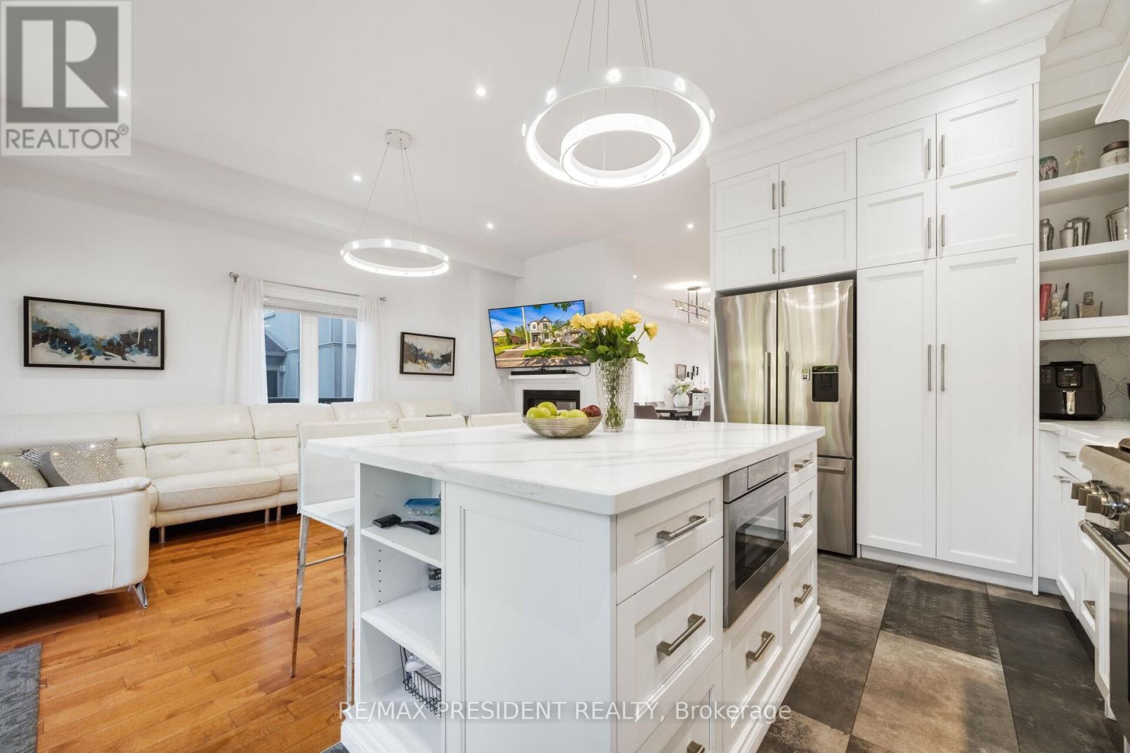 3 Highvale Road, Toronto, Ontario  M1L 3R2 - Photo 14 - E13427090