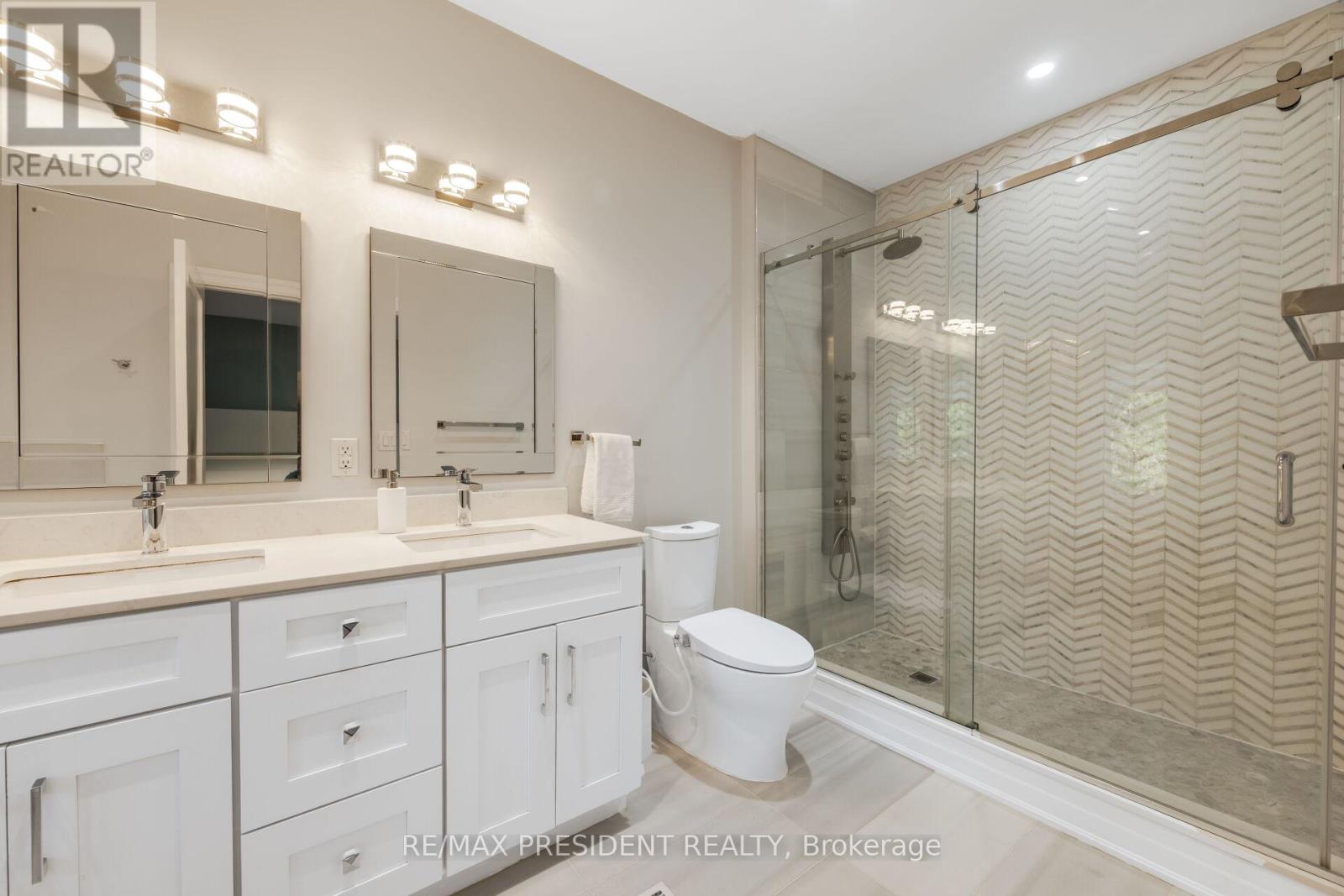 3 Highvale Road, Toronto, Ontario  M1L 3R2 - Photo 24 - E13427090