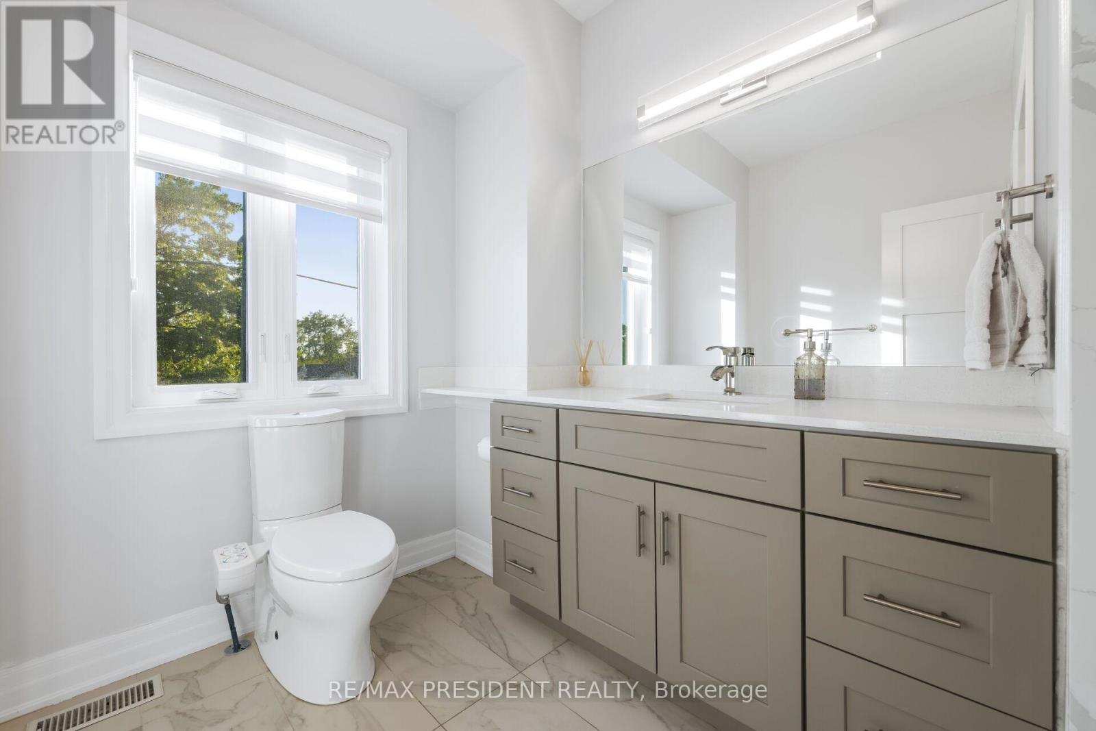 3 Highvale Road, Toronto, Ontario  M1L 3R2 - Photo 27 - E13427090