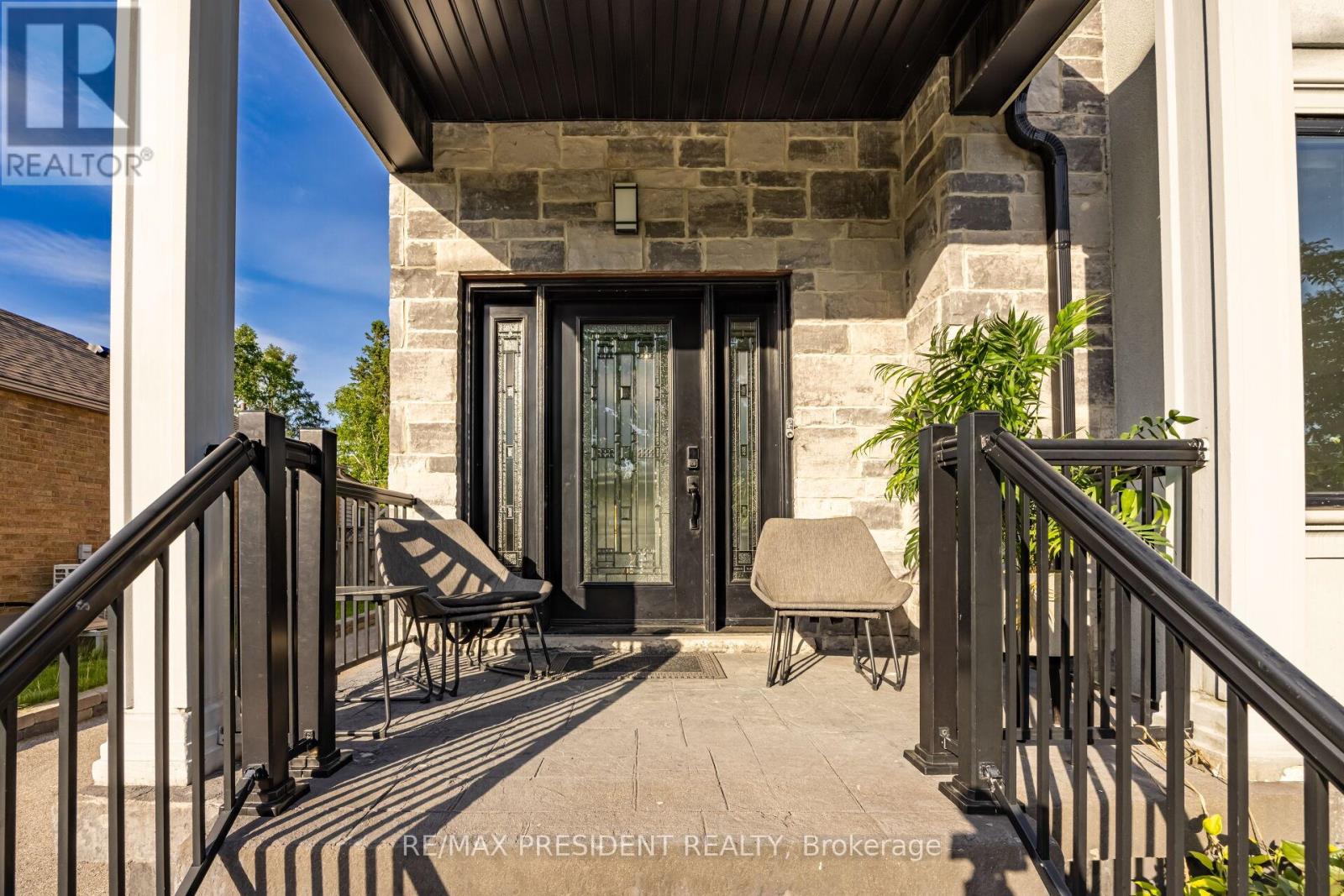 3 Highvale Road, Toronto, Ontario  M1L 3R2 - Photo 4 - E13427090