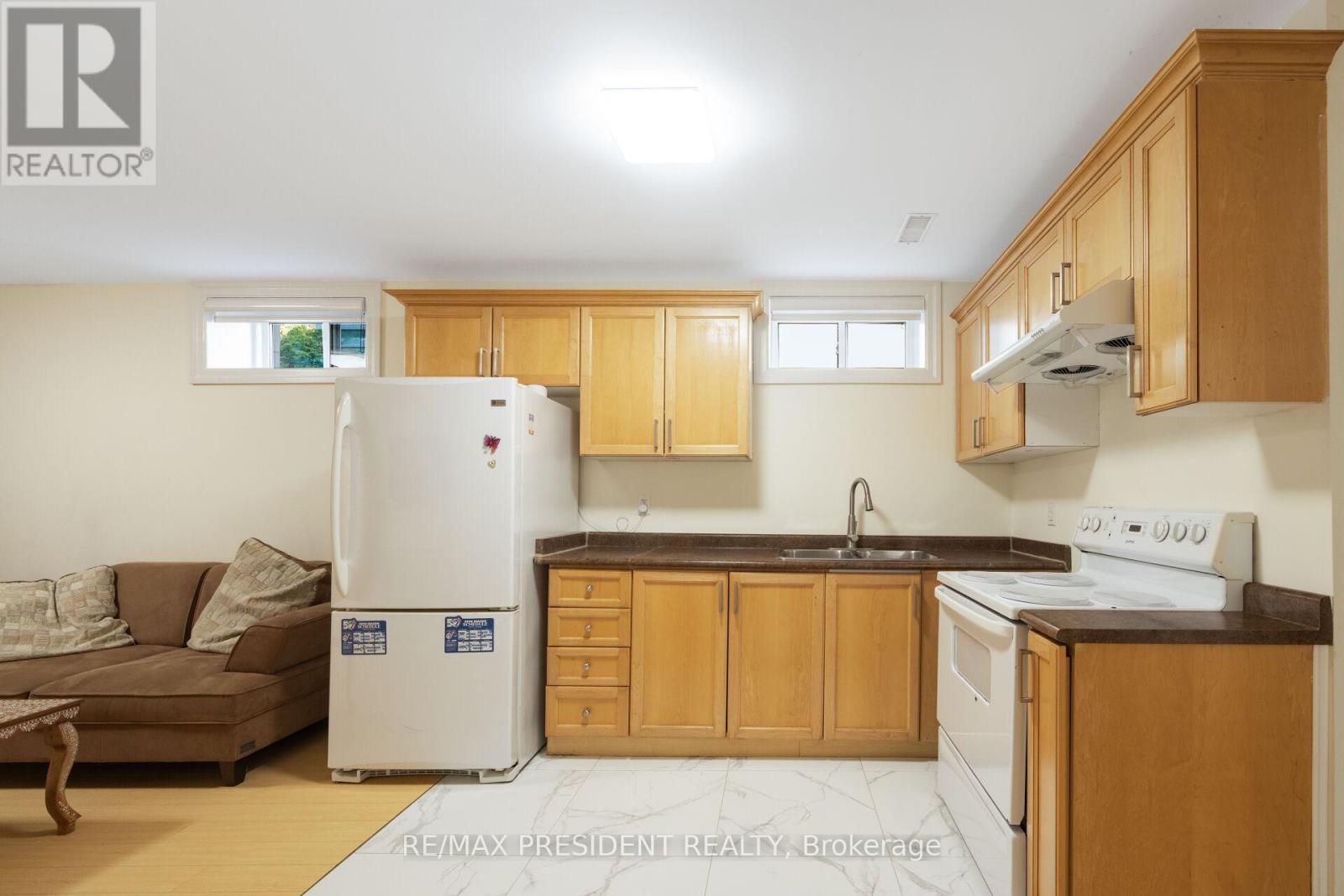 3 Highvale Road, Toronto, Ontario  M1L 3R2 - Photo 40 - E13427090