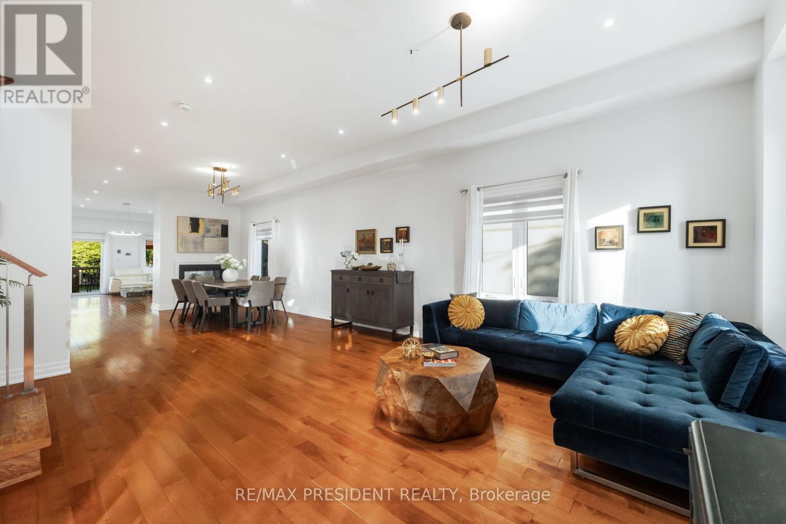 3 Highvale Road, Toronto, Ontario  M1L 3R2 - Photo 6 - E13427090