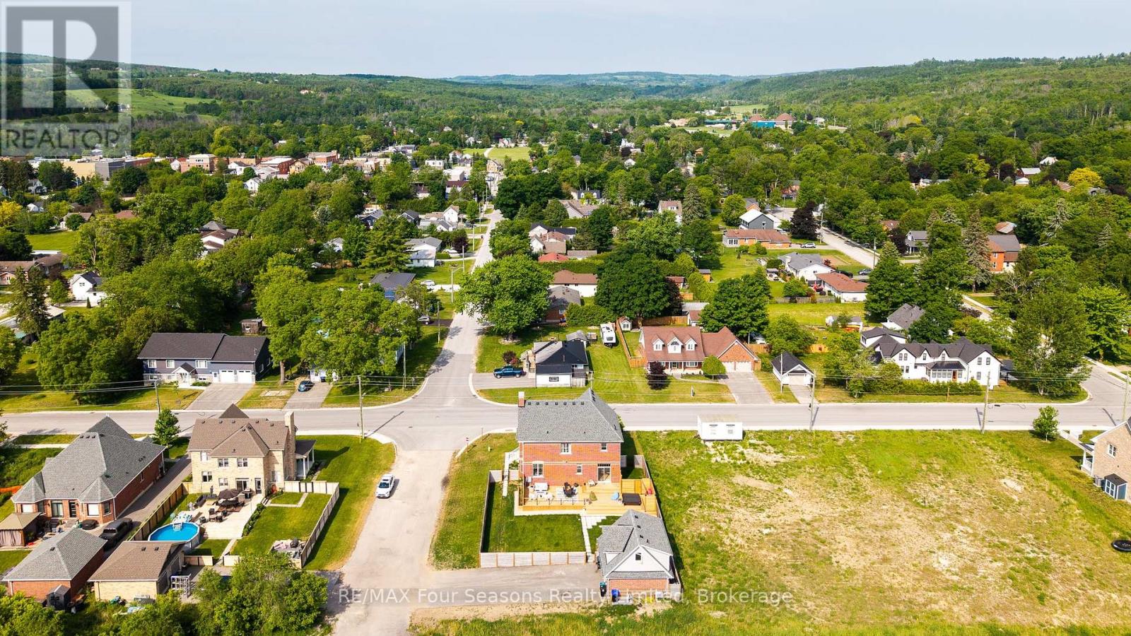 46 Francis Street E, Clearview, Ontario  L0M 1G0 - Photo 49 - S13117102