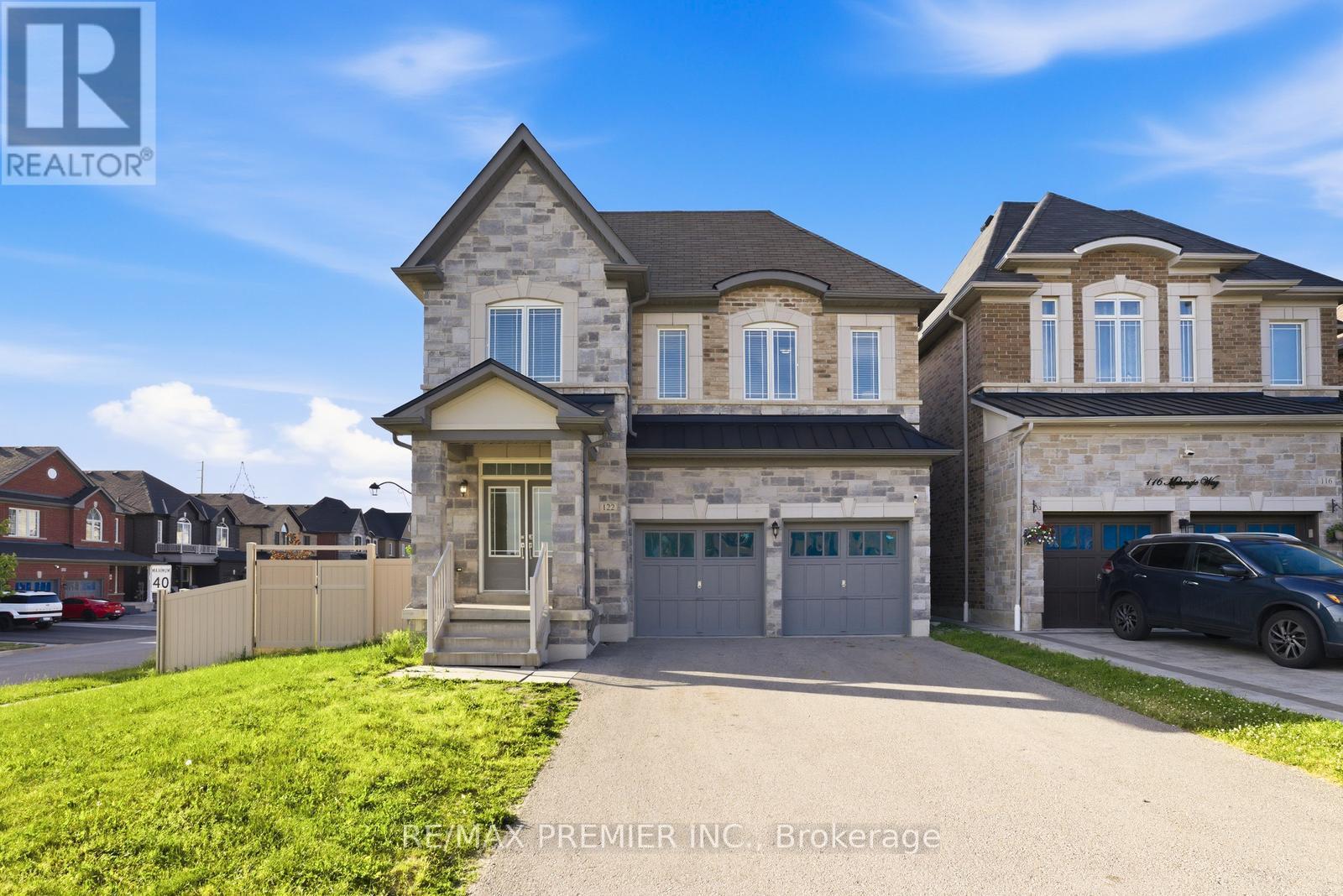 122 Mckenzie Way, Bradford West Gwillimbury, Ontario  L3Z 4J4 - Photo 3 - N13421034