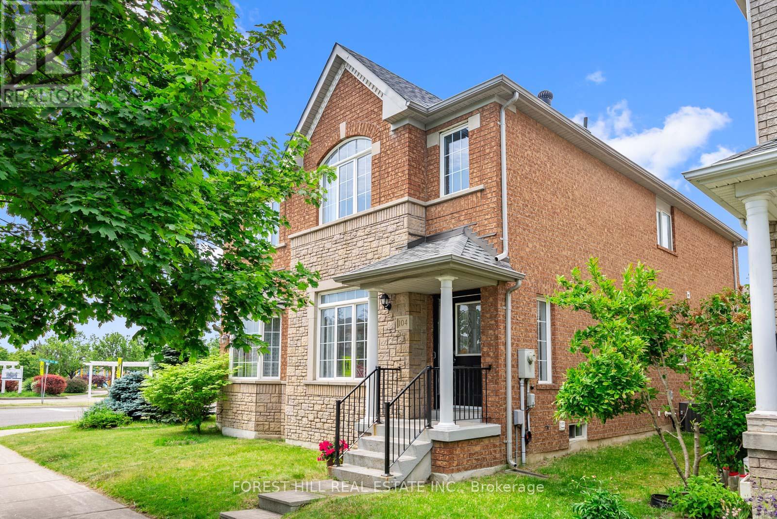 104 FOREST RUN BOULEVARD, Vaughan, Ontario