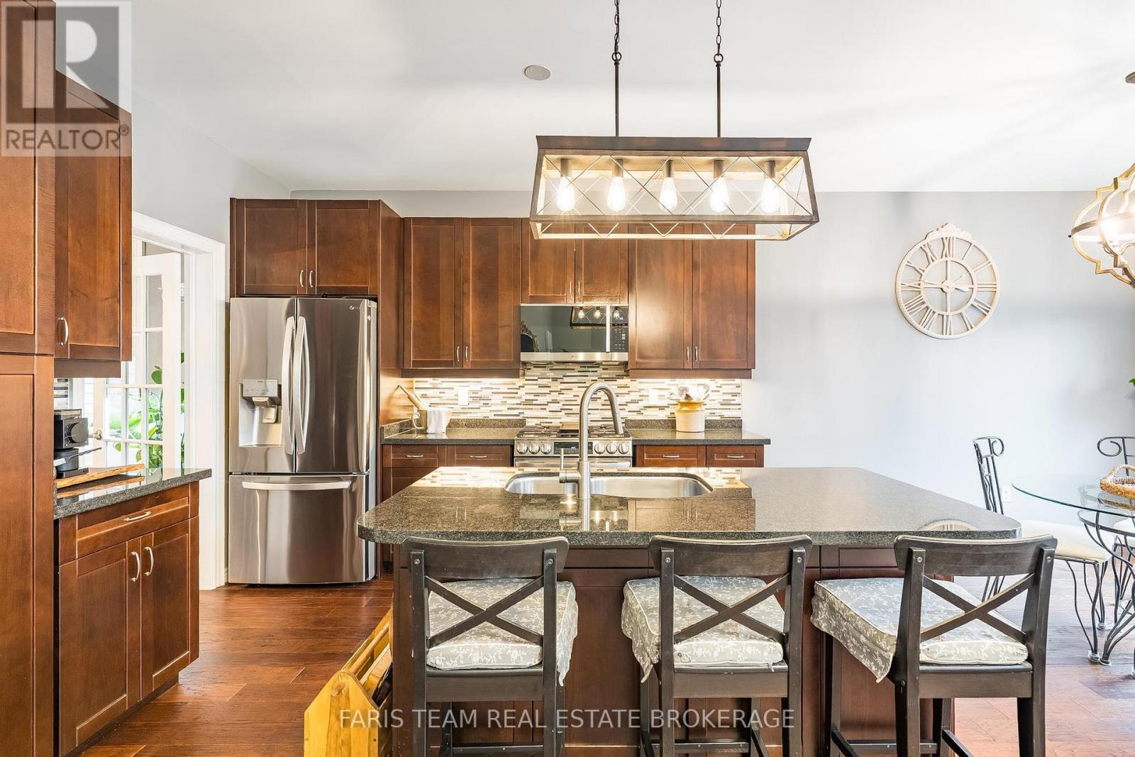 64 Milligan Street, Bradford West Gwillimbury (Bradford), Ontario  L3Z 0A5 - Photo 6 - N13427112