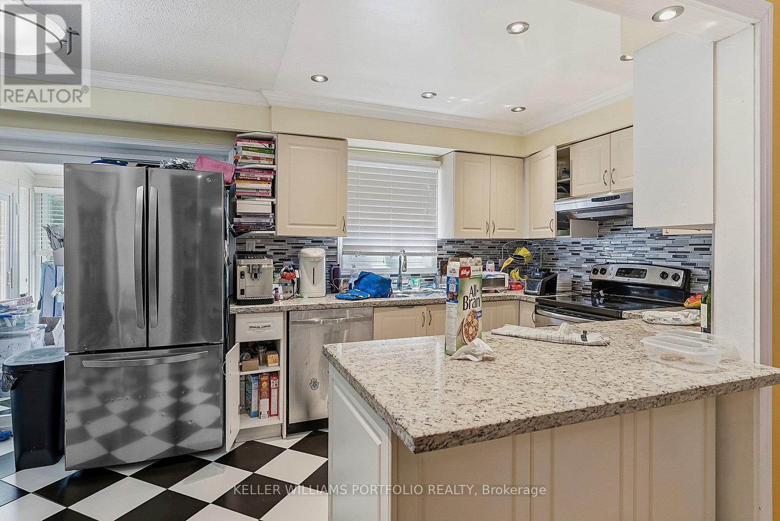73 Jessica Gardens, Vaughan, Ontario  L4J 3G1 - Photo 12 - N13427234