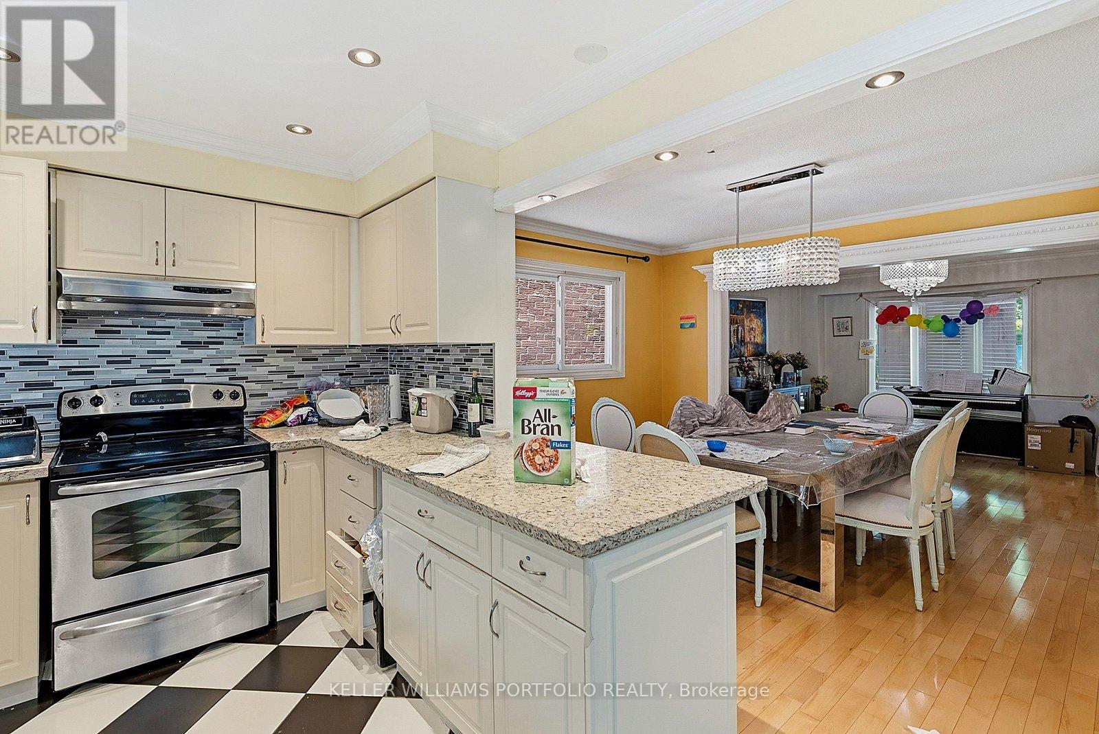 73 Jessica Gardens, Vaughan, Ontario  L4J 3G1 - Photo 14 - N13427234