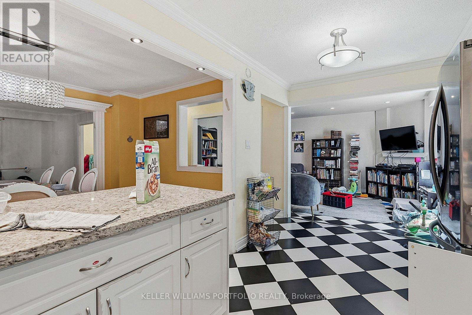 73 Jessica Gardens, Vaughan, Ontario  L4J 3G1 - Photo 15 - N13427234