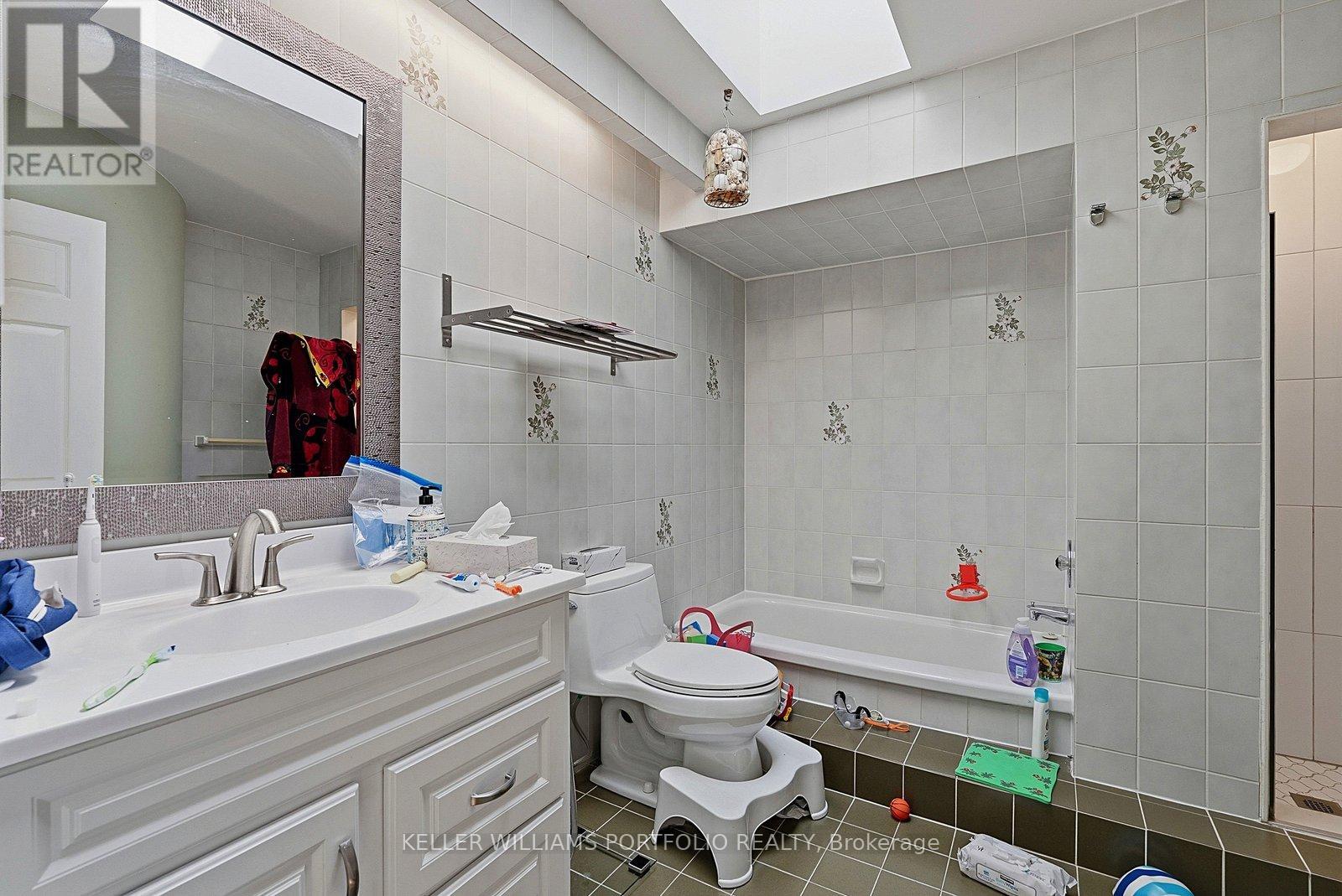 73 Jessica Gardens, Vaughan, Ontario  L4J 3G1 - Photo 28 - N13427234