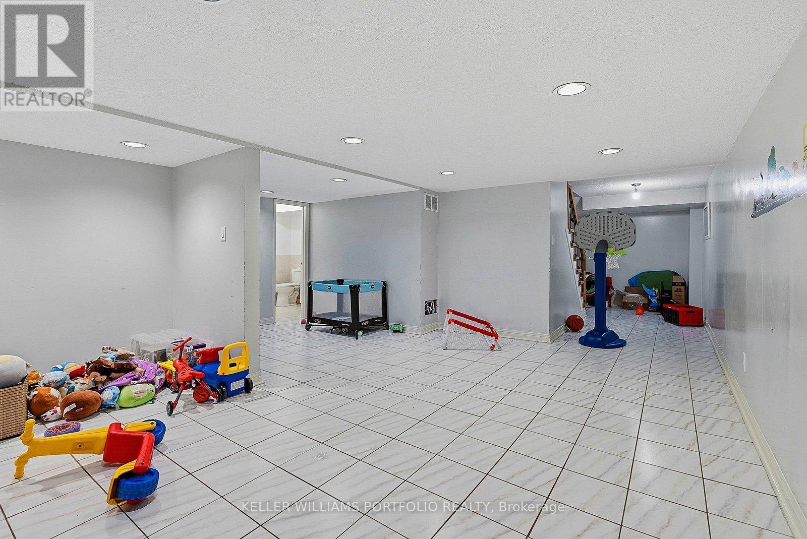 73 Jessica Gardens, Vaughan, Ontario  L4J 3G1 - Photo 40 - N13427234