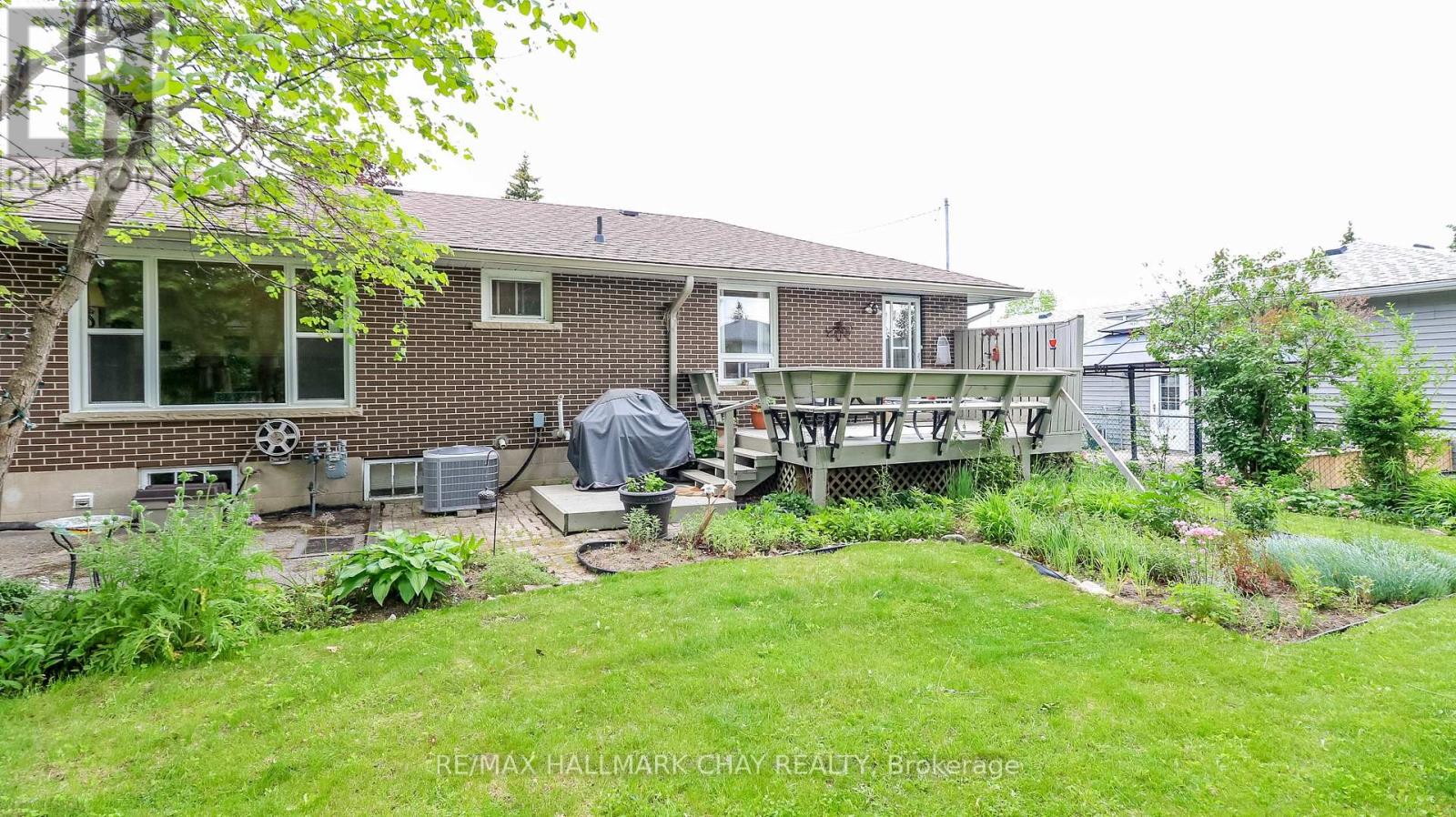 15 Murray Street, Orillia, Ontario  L3V 2L8 - Photo 28 - S13427060