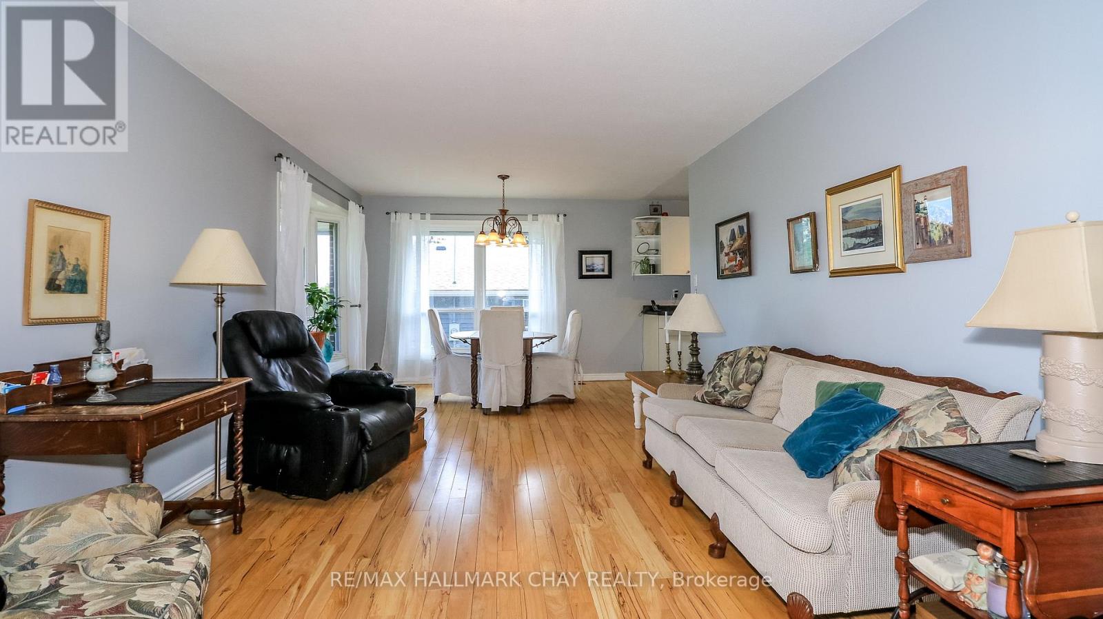 15 Murray Street, Orillia, Ontario  L3V 2L8 - Photo 5 - S13427060