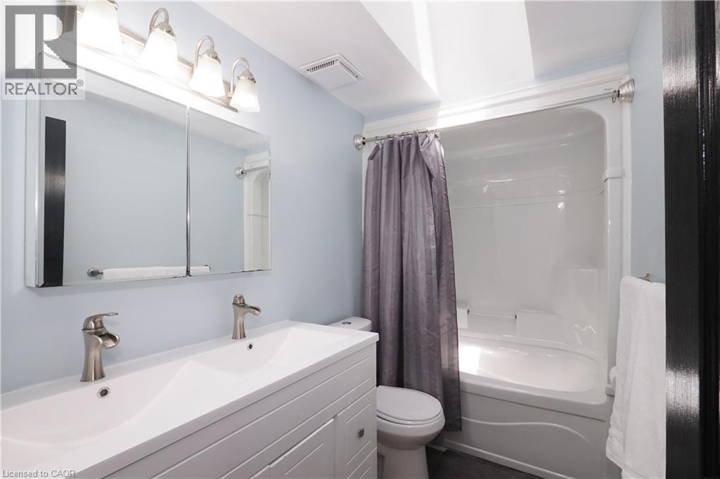 32 Notchwood Court, Kitchener, Ontario  N2A 3L6 - Photo 30 - 40838355