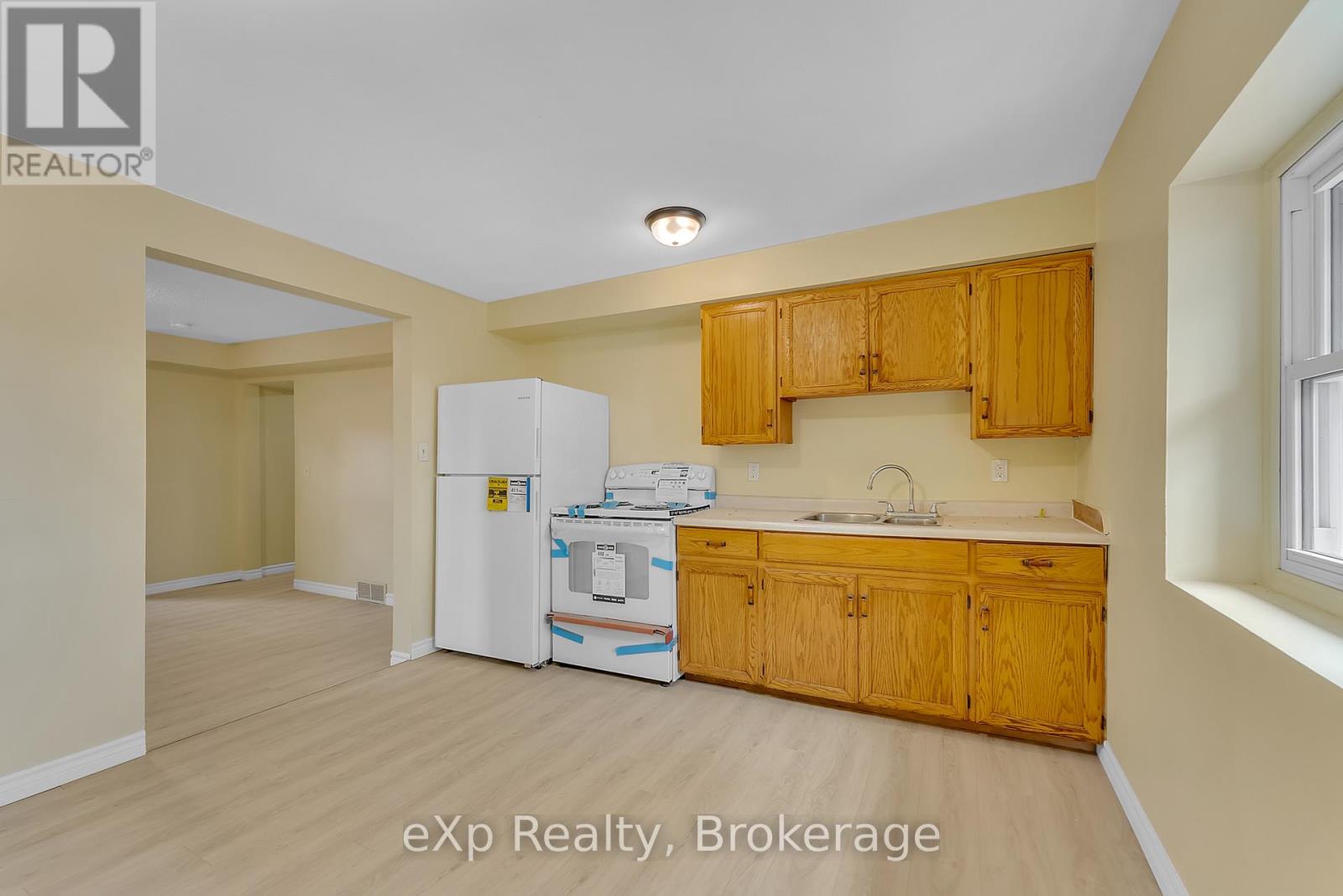 APT 2 - 2 KING STREET, Quinte West, Ontario