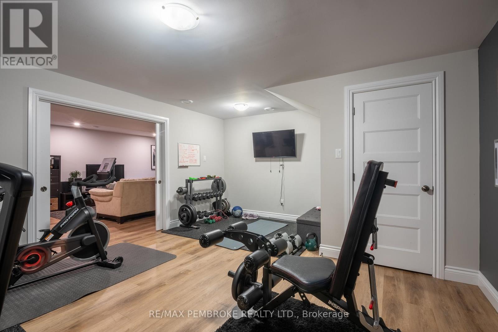 15 Drew Street, Petawawa, Ontario  K8H 0G4 - Photo 39 - X13426152