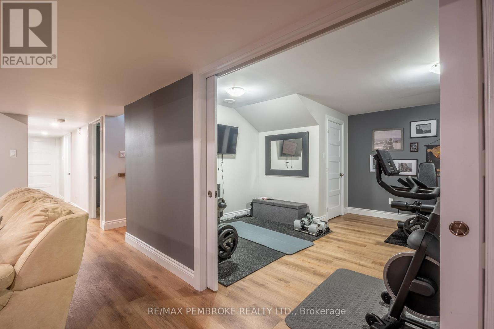 15 Drew Street, Petawawa, Ontario  K8H 0G4 - Photo 37 - X13426152