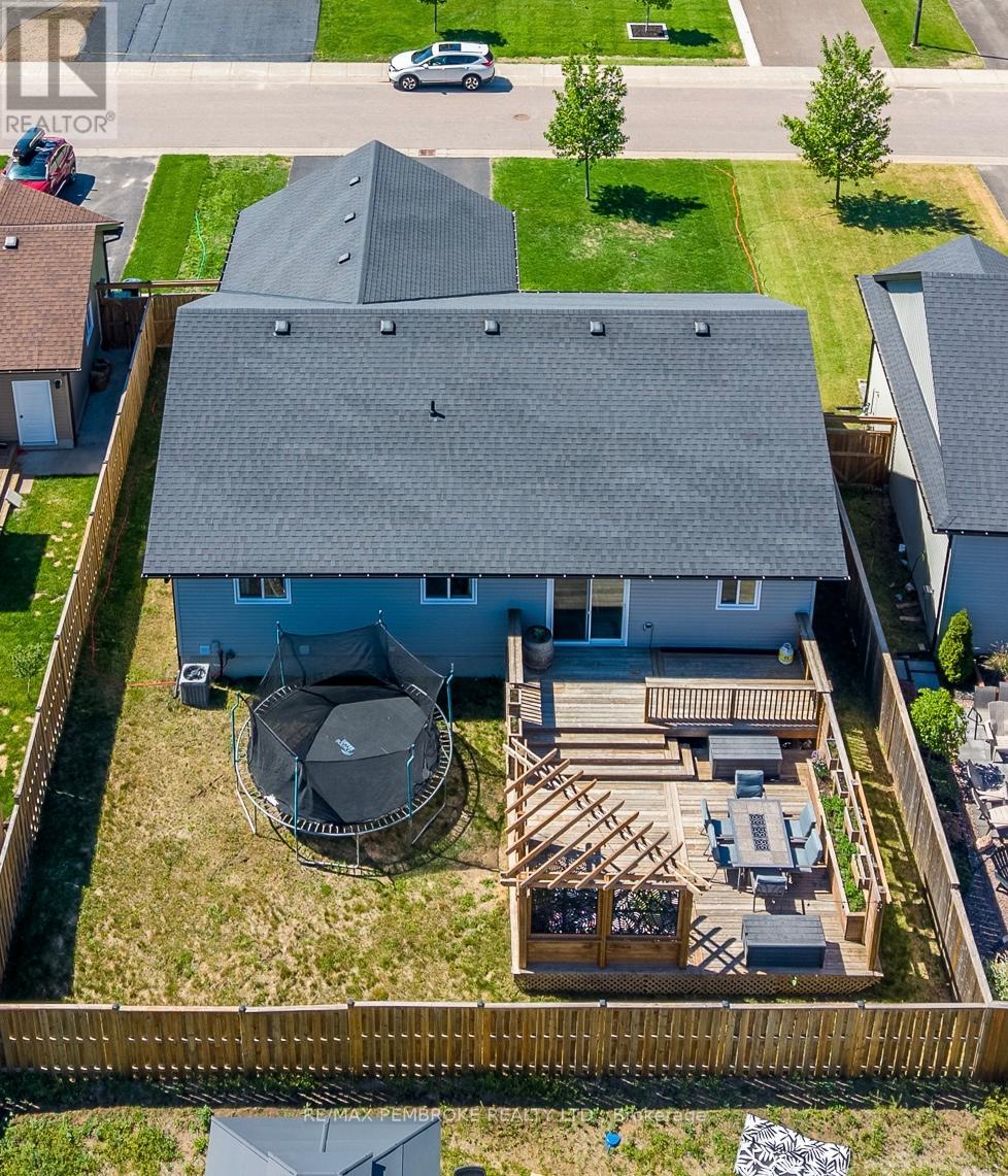 15 Drew Street, Petawawa, Ontario  K8H 0G4 - Photo 46 - X13426152