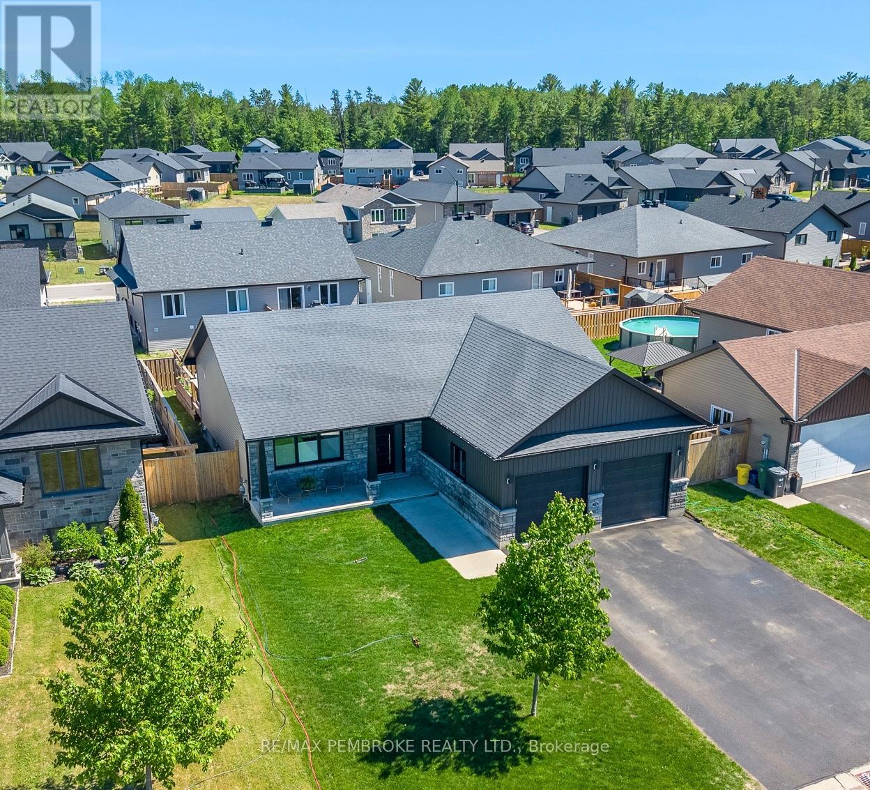 15 Drew Street, Petawawa, Ontario  K8H 0G4 - Photo 47 - X13426152