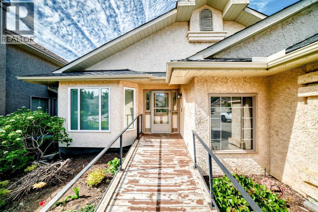 227 Hawkside Mews Nw, Calgary, Alberta  T3G 3J4 - Photo 2 - A2318868