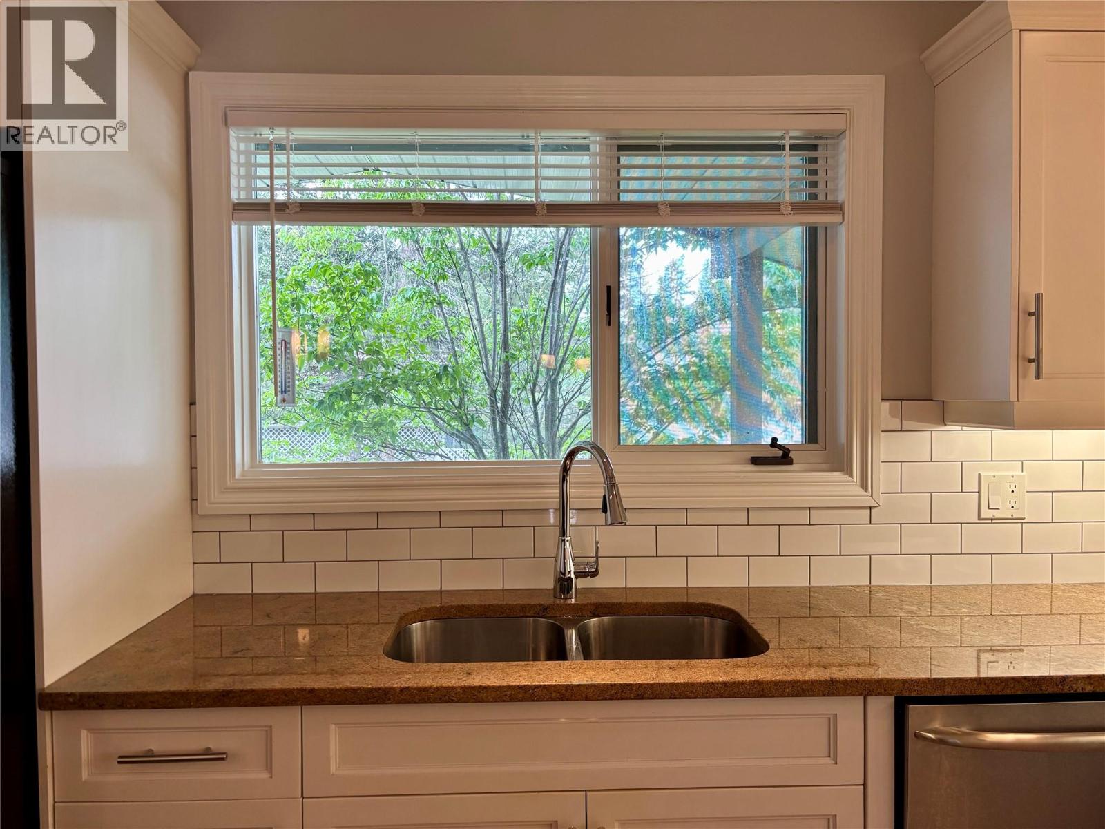1505 13th Avenue S, Cranbrook, British Columbia  V1C 5K1 - Photo 11 - 10390905