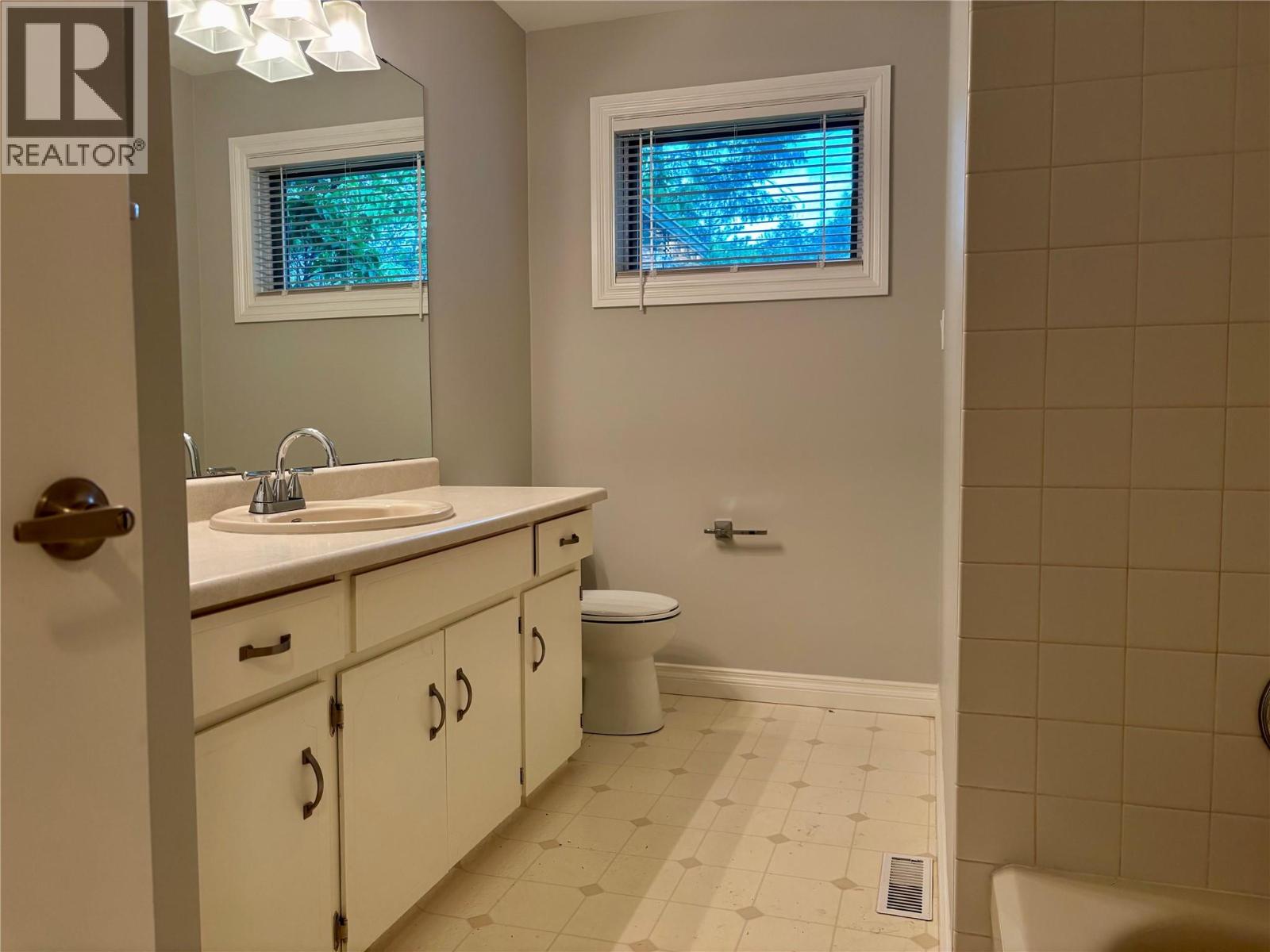 1505 13th Avenue S, Cranbrook, British Columbia  V1C 5K1 - Photo 17 - 10390905