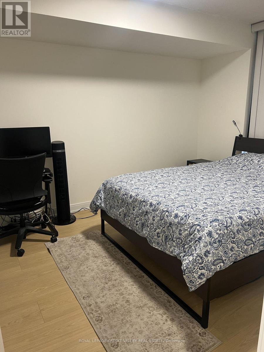 408 - 330 Burnhamthorpe Road W, Mississauga, Ontario  L5B 0E1 - Photo 10 - W13427004