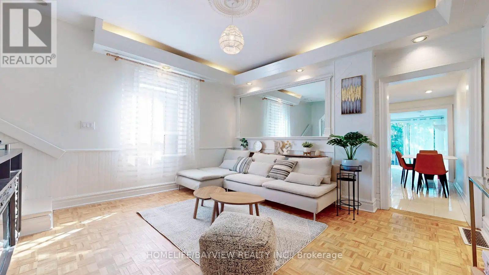 316 Silverthorn (Main And Second Floor) Avenue, Toronto, Ontario  M6N 3K6 - Photo 6 - W13427008