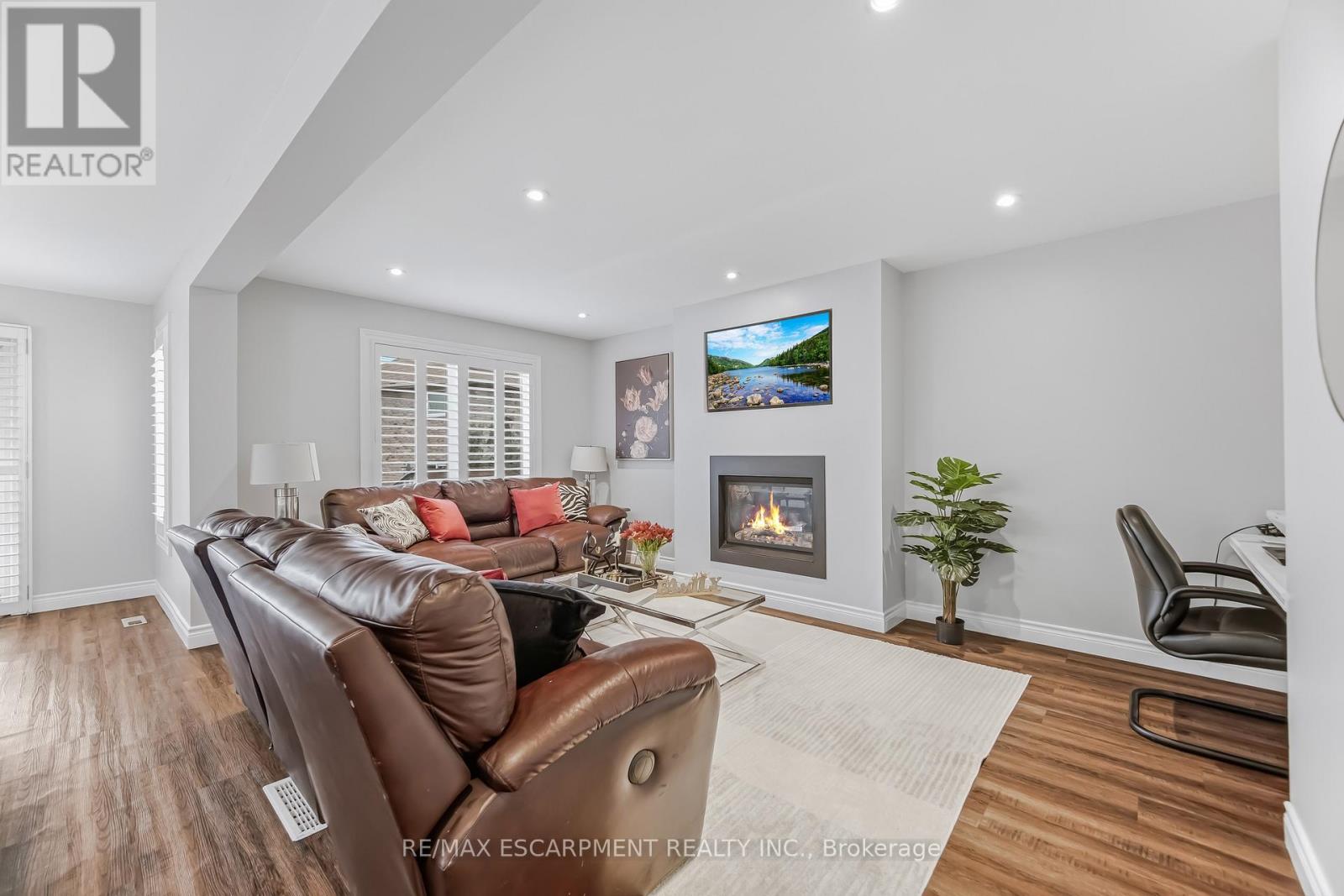 3332 Testimony Square, Mississauga, Ontario  L5B 3G2 - Photo 6 - W13427048