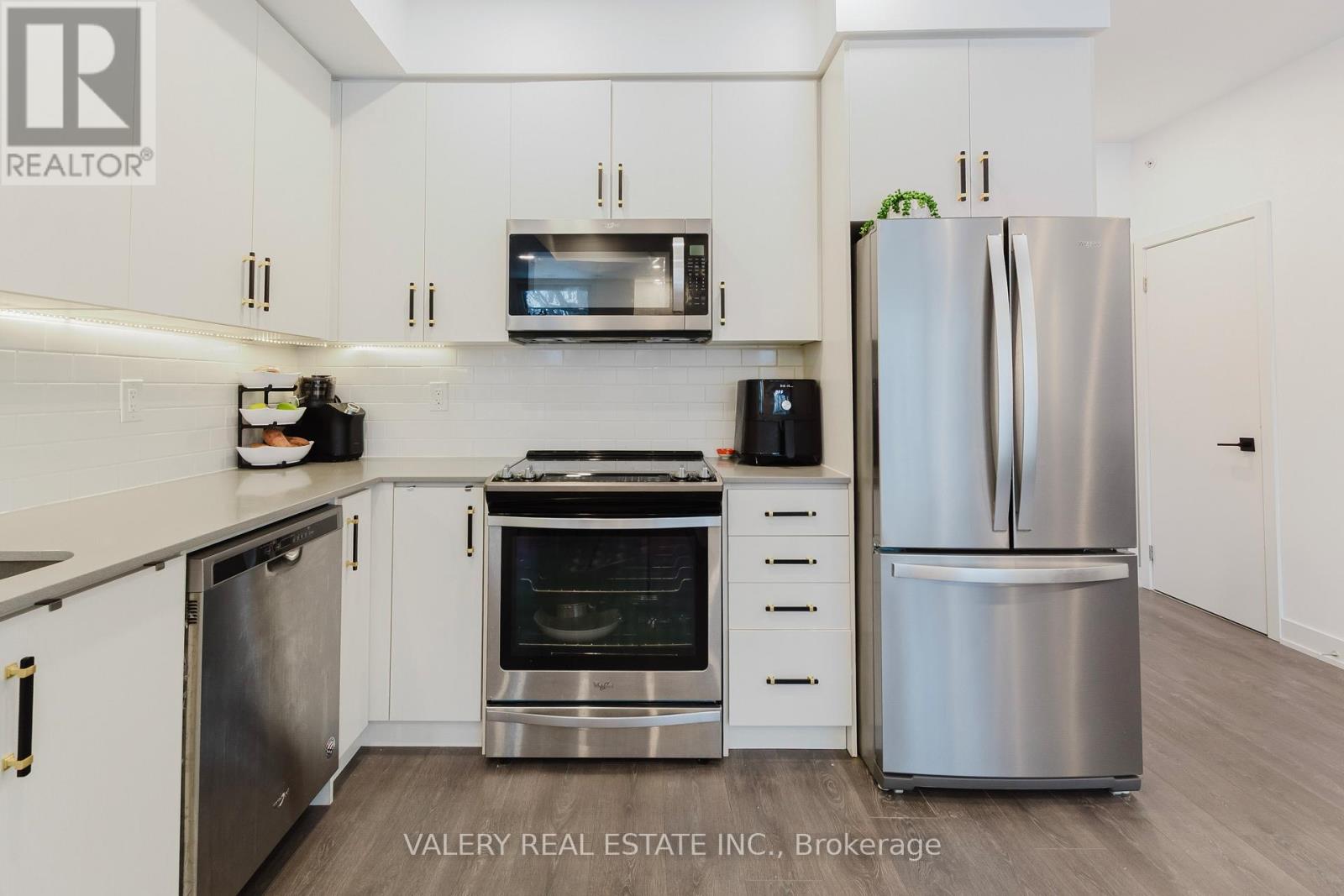 16 - 3492 Widdicombe Way, Mississauga, Ontario  L5L 0B8 - Photo 3 - W13427272