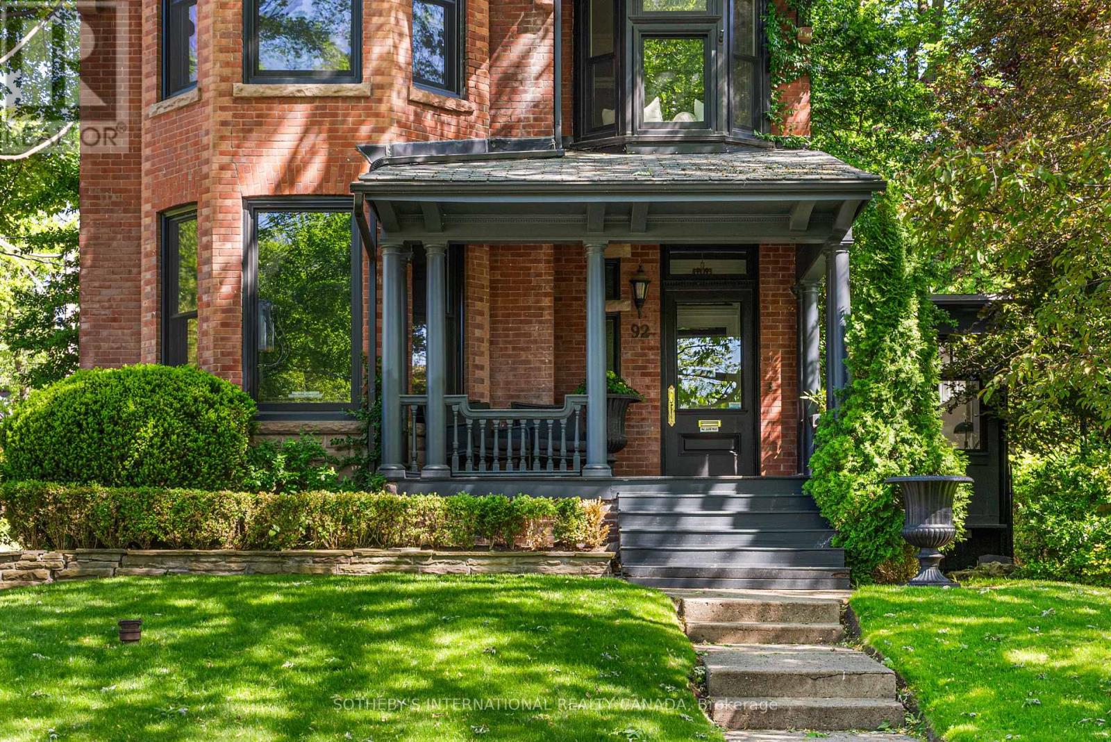 92 Woodlawn Avenue, Toronto, Ontario  M4V 1G7 - Photo 3 - C12795438